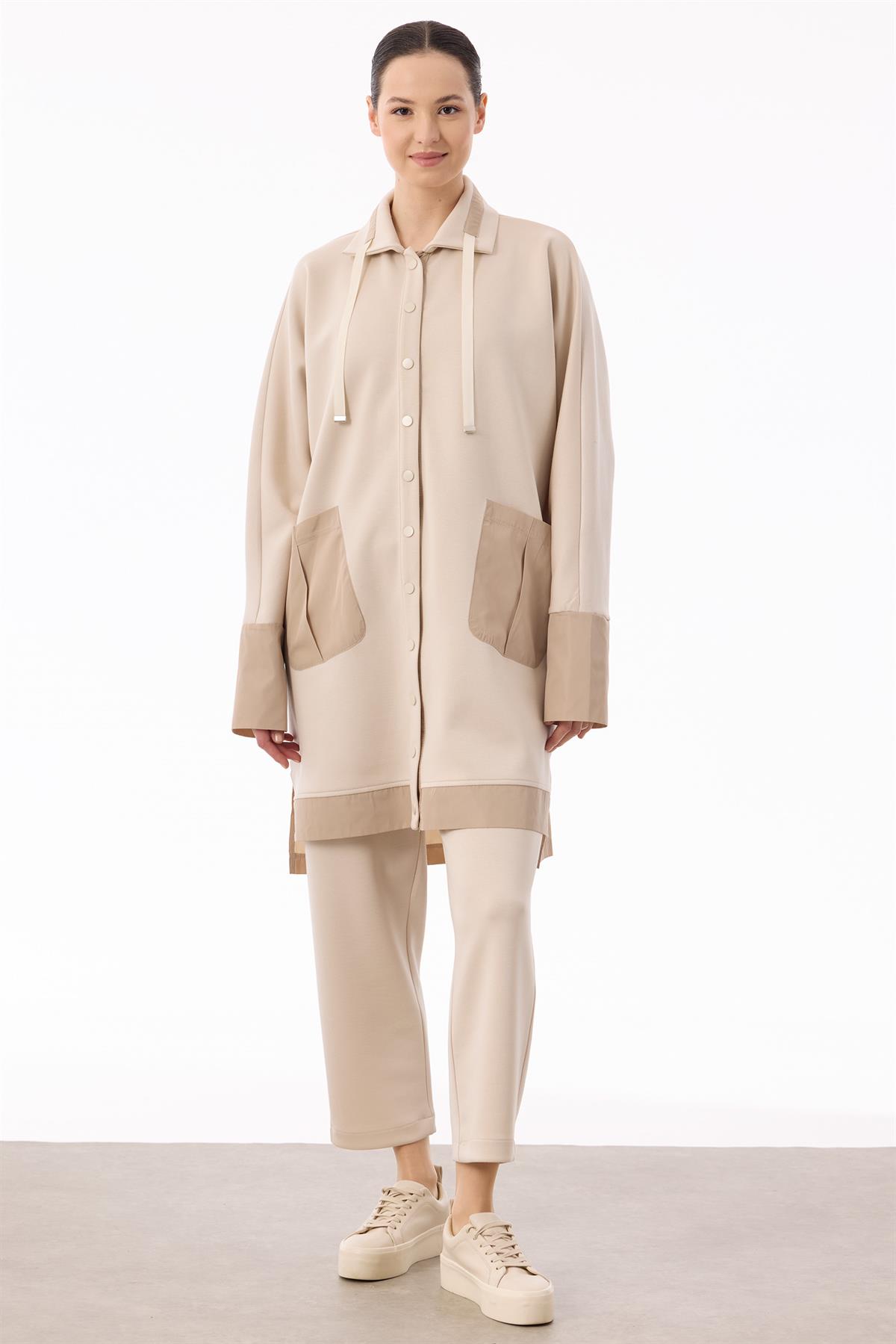 Teknik Kumaş Detaylı Önden Çıtçıtlı Takım BEJ