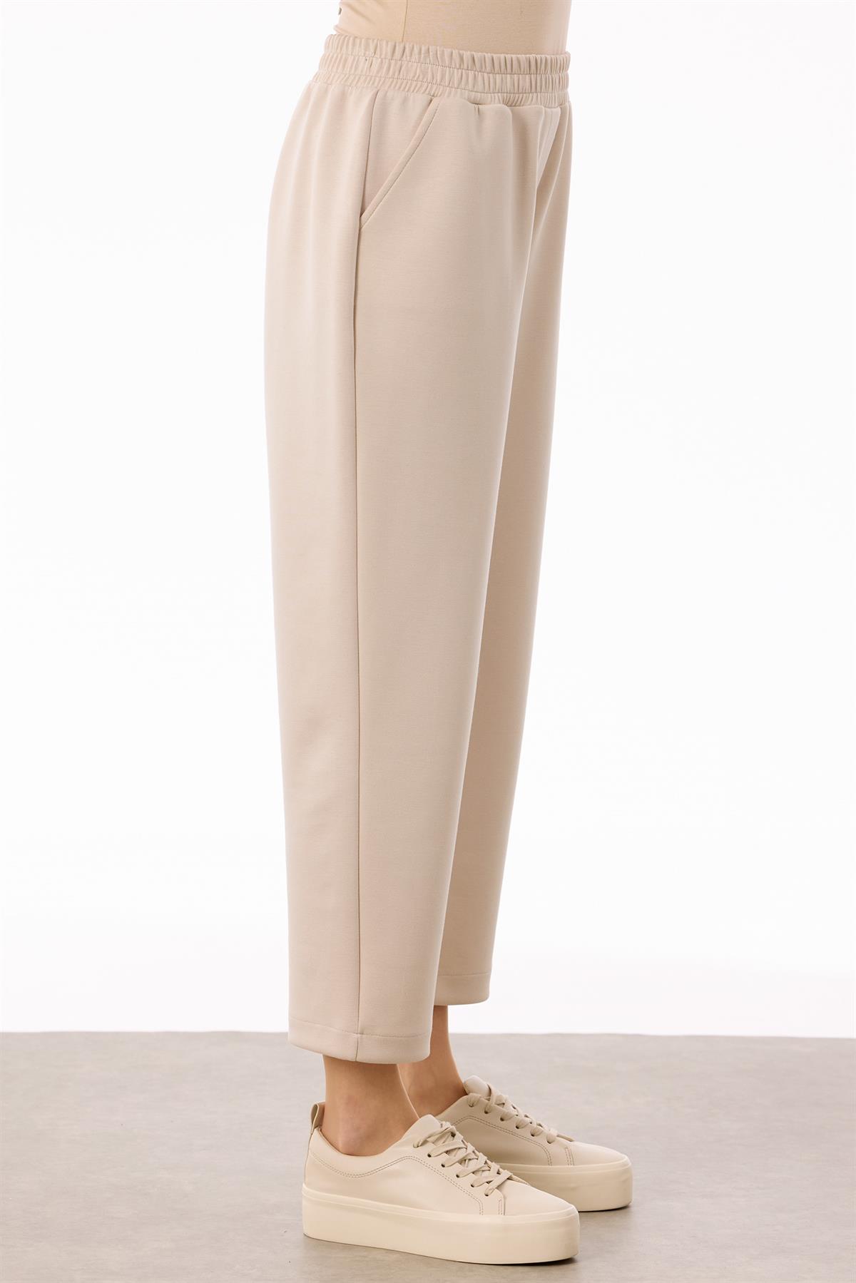 Teknik Kumaş Detaylı Önden Çıtçıtlı Takım BEJ