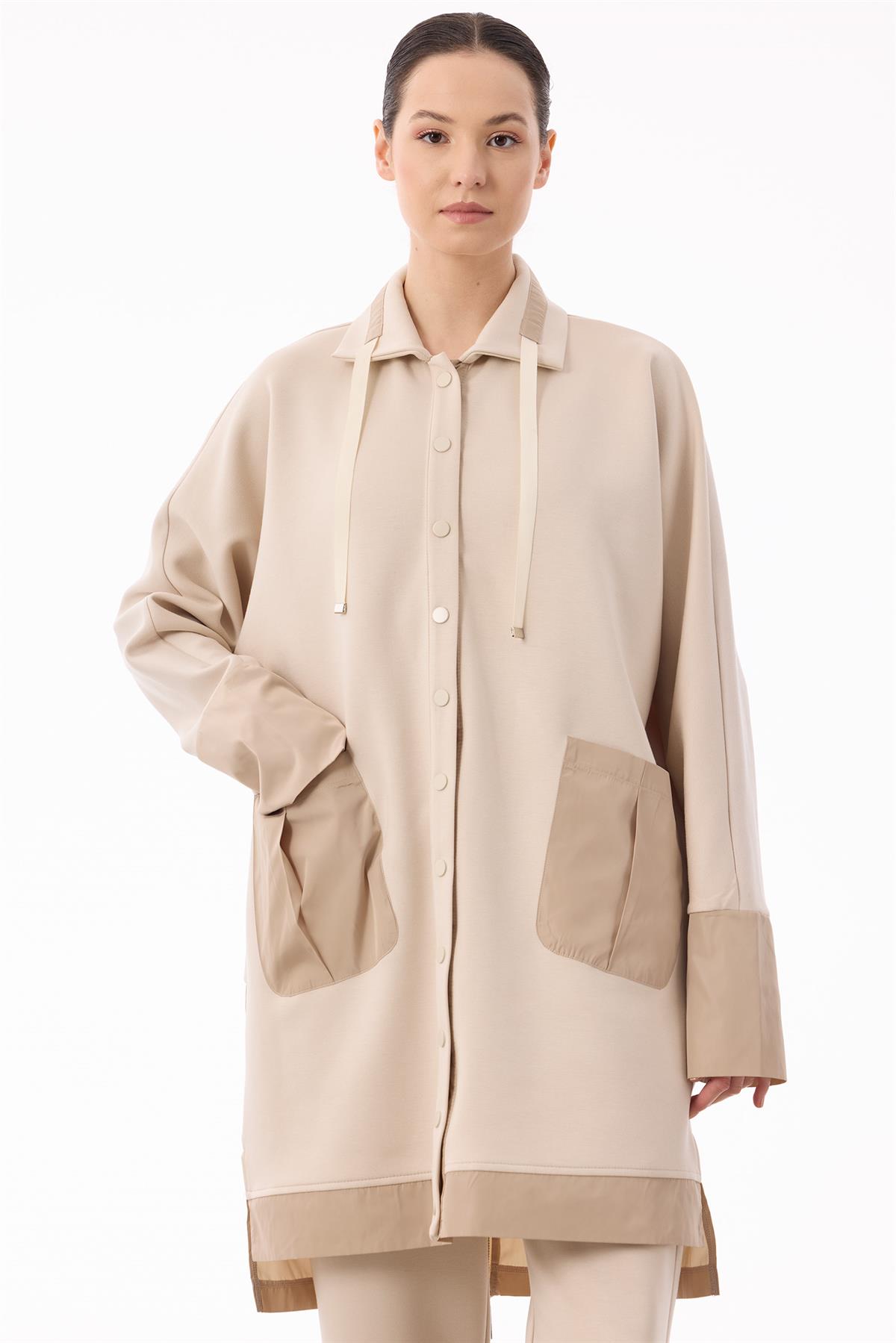 Teknik Kumaş Detaylı Önden Çıtçıtlı Takım BEJ