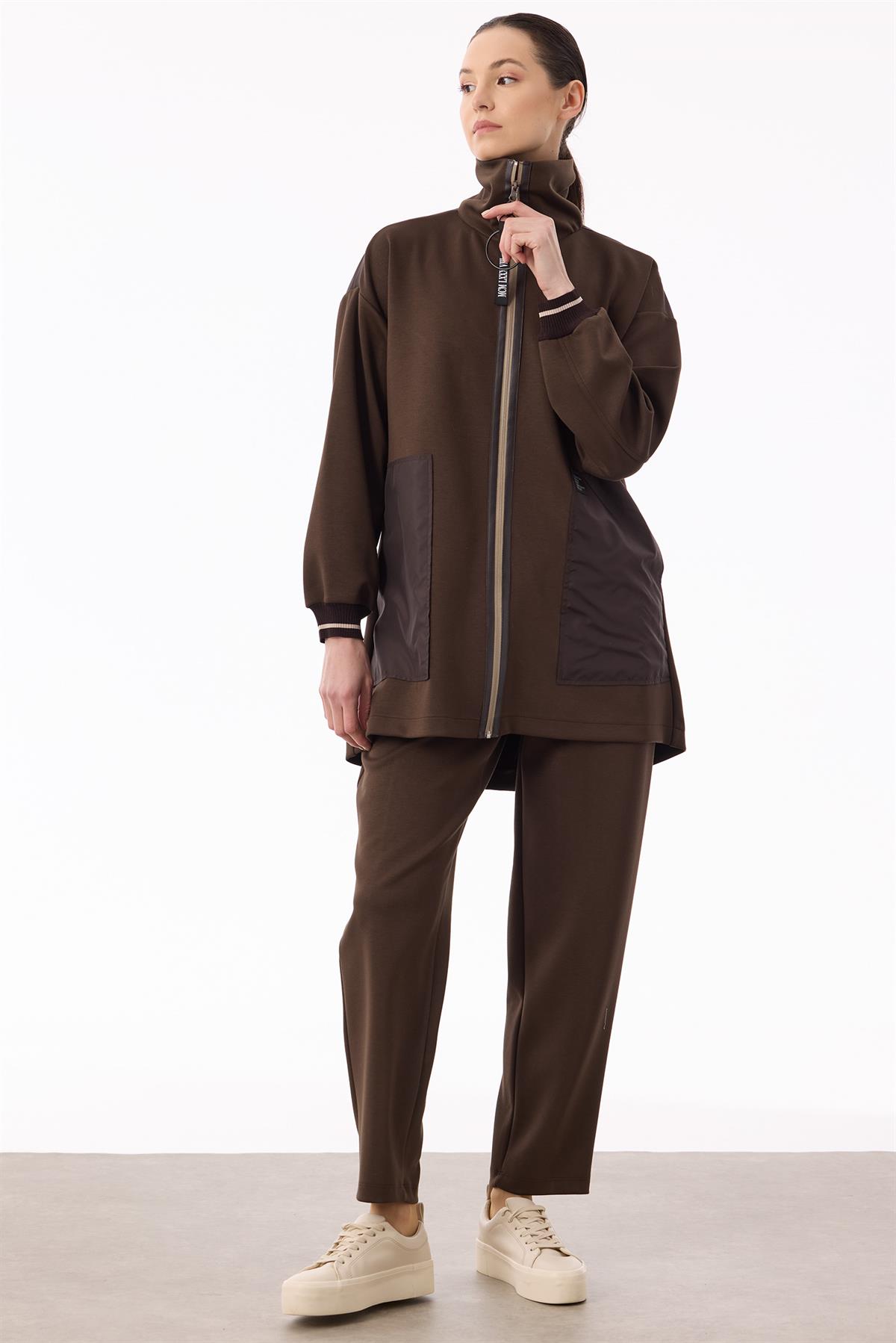 Triko Ve Teknik Kumaş Detaylı Takım KAHVE