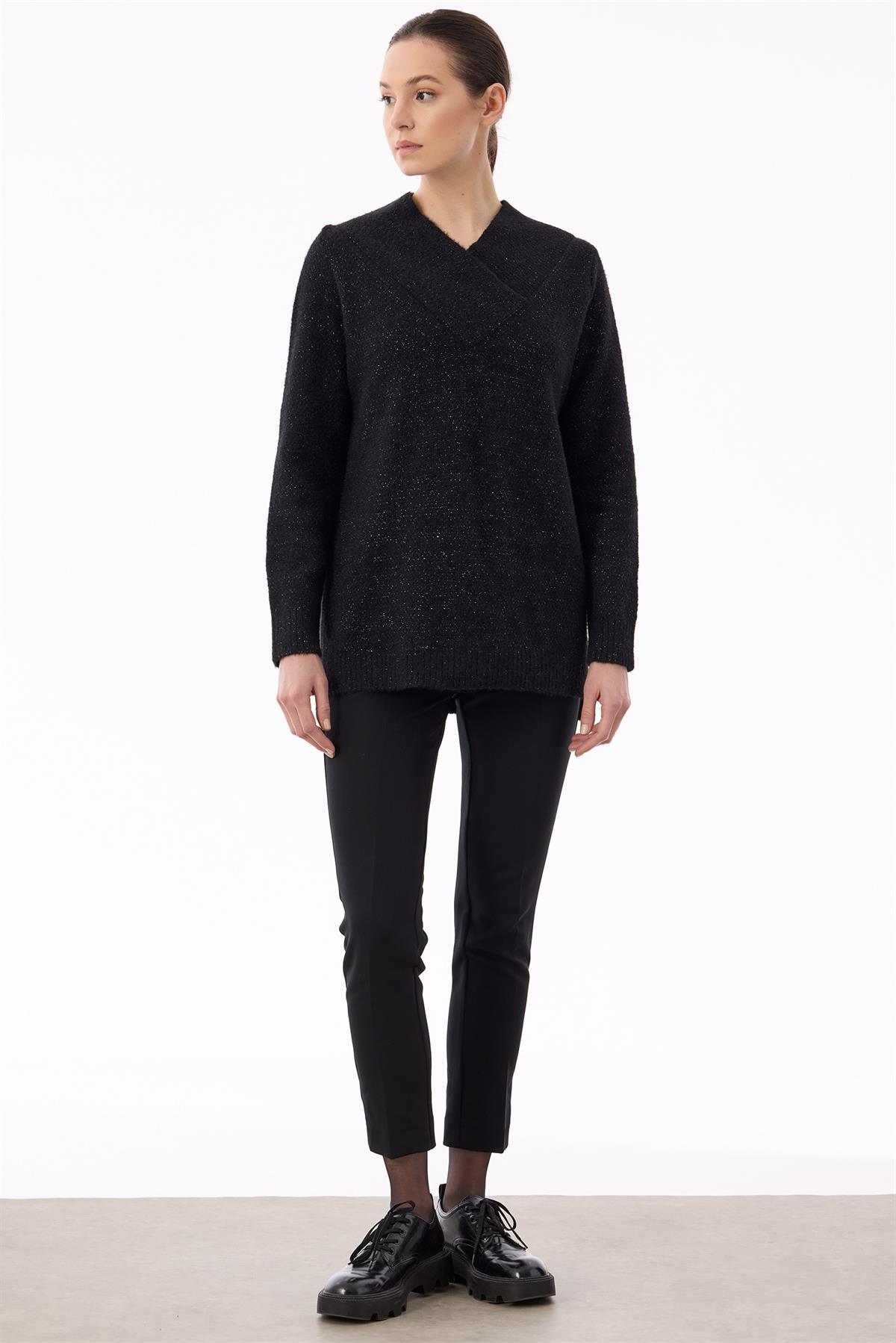 V Yaka Pullu Tunik SİYAH