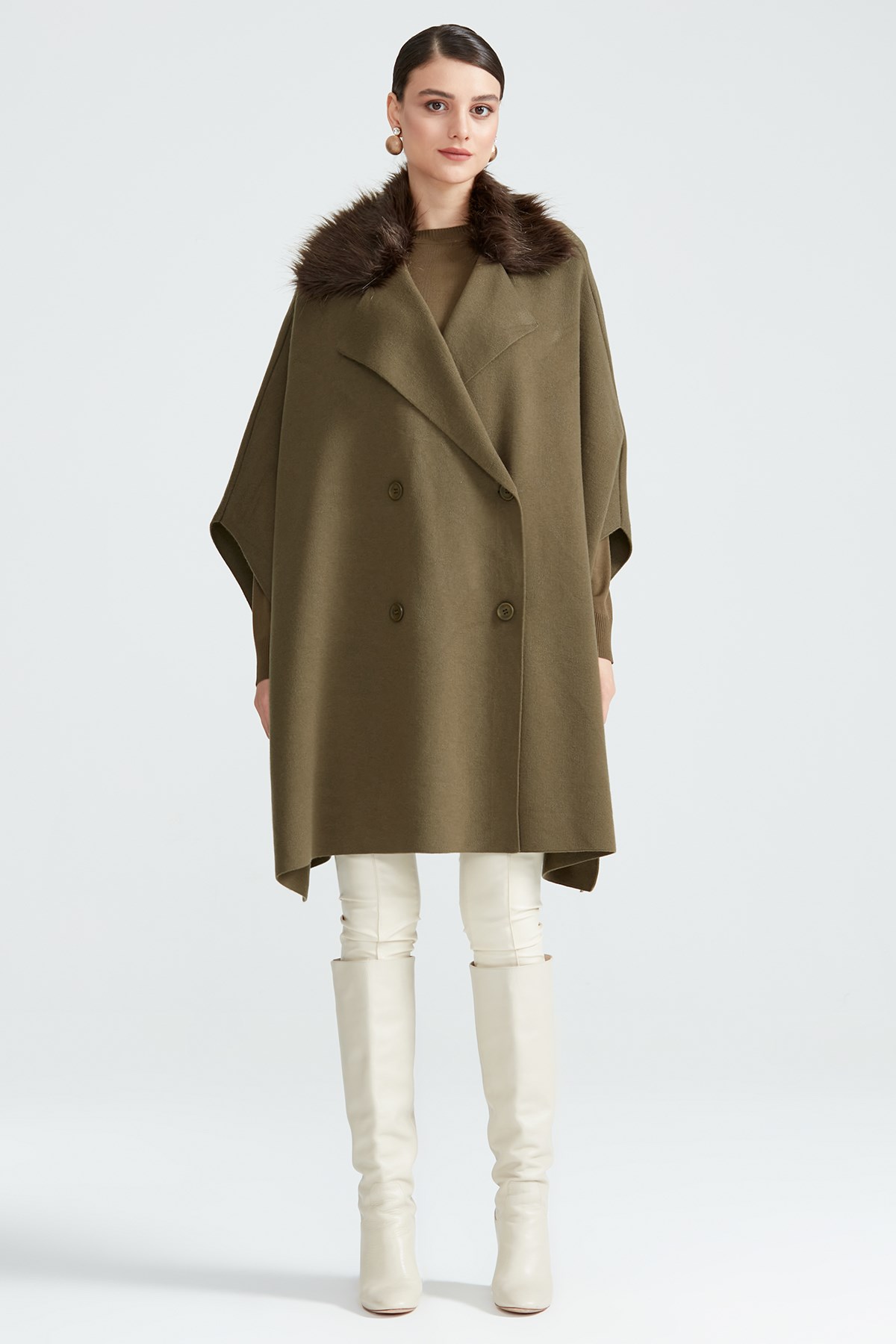 Yakası Kürklü Dört Düğmeli Panço HAKİ