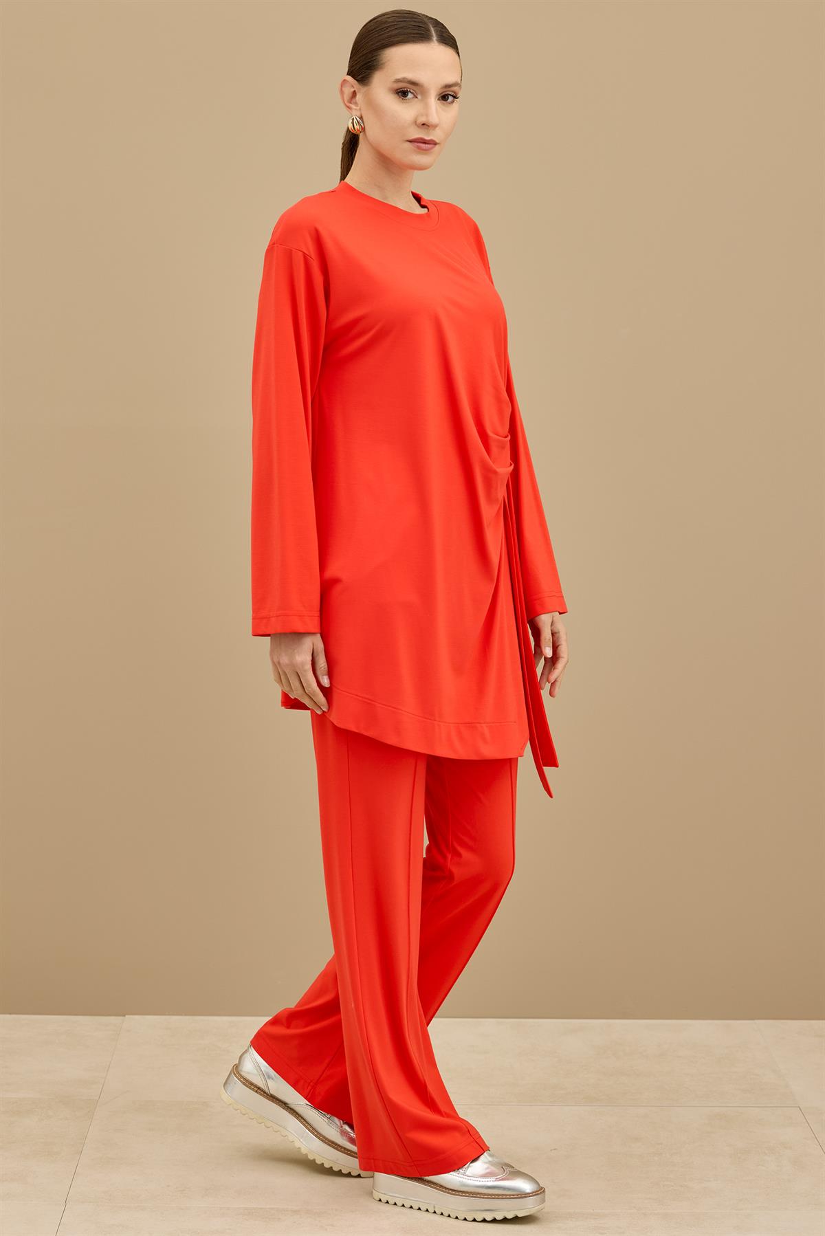 Yandan Bağlamalı Dublesi Kollu Takım KIRMIZI