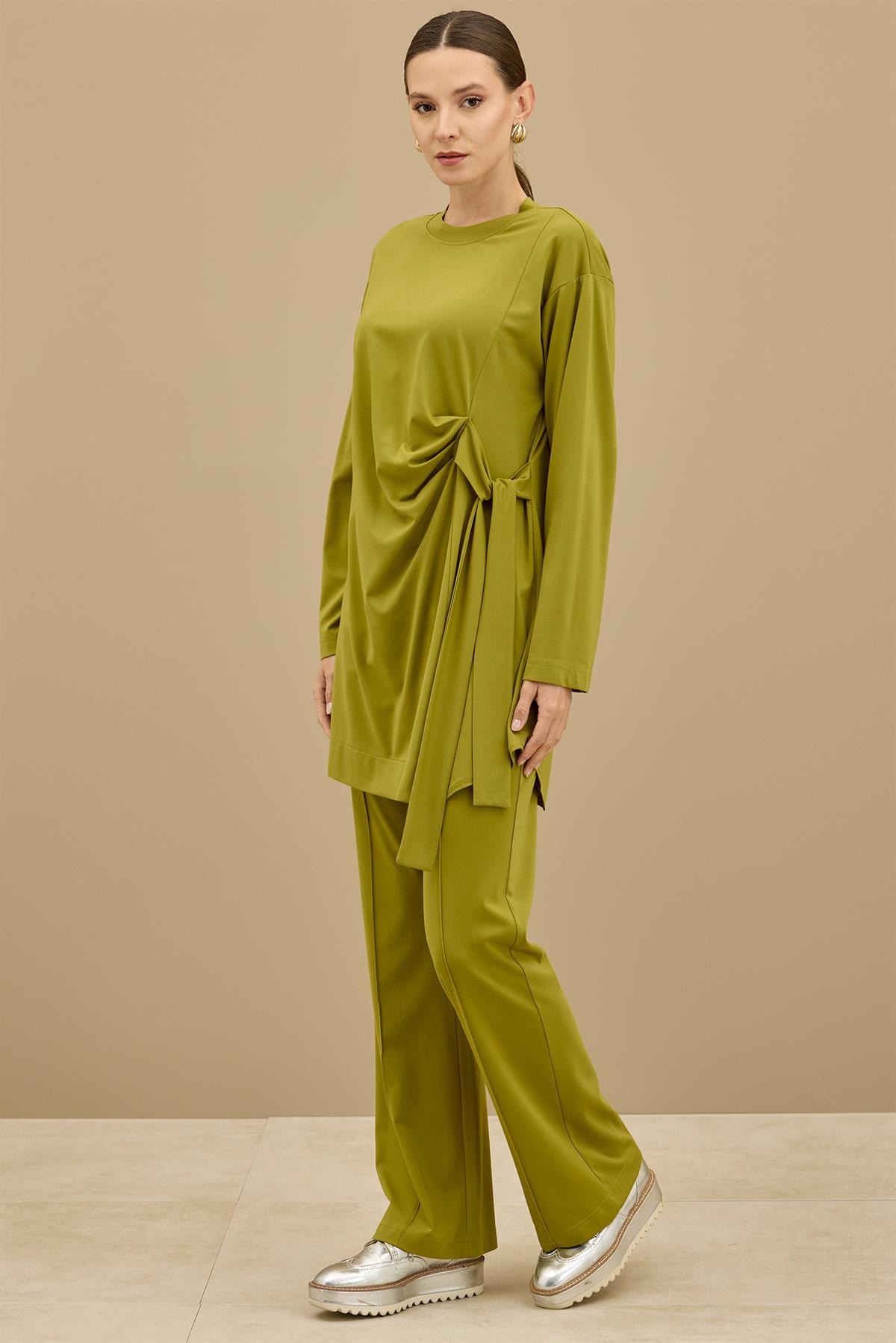 Yandan Bağlamalı Dublesi Kollu Takım YEŞİL