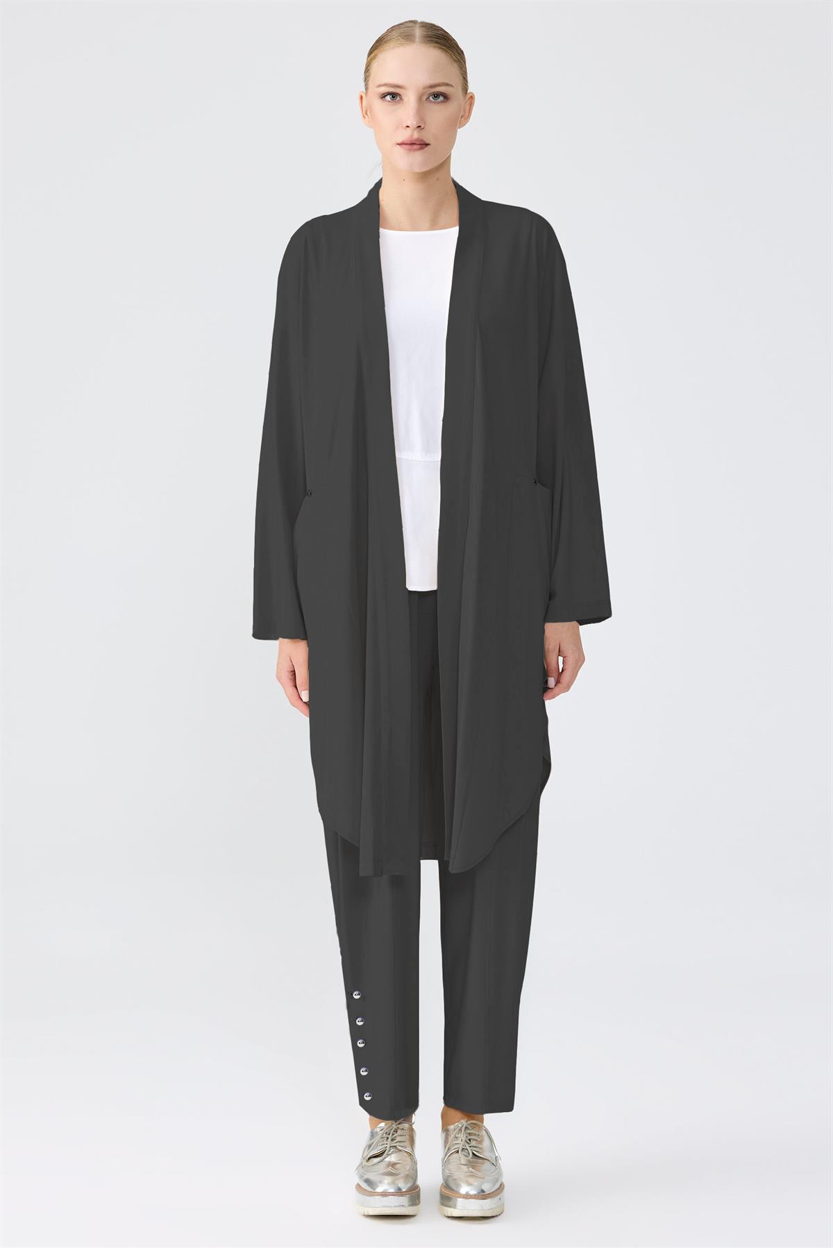 Yanları Kruvaze Yırtmaçlı Düğme Detaylı Takım SİYAH