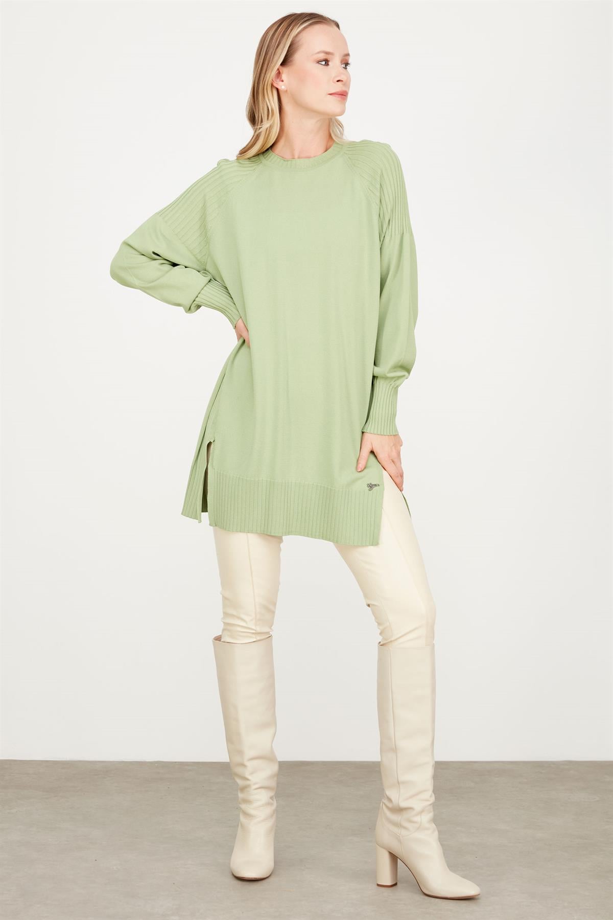 YANLARI YIRTMAÇLI RAYON TUNİK MİNT