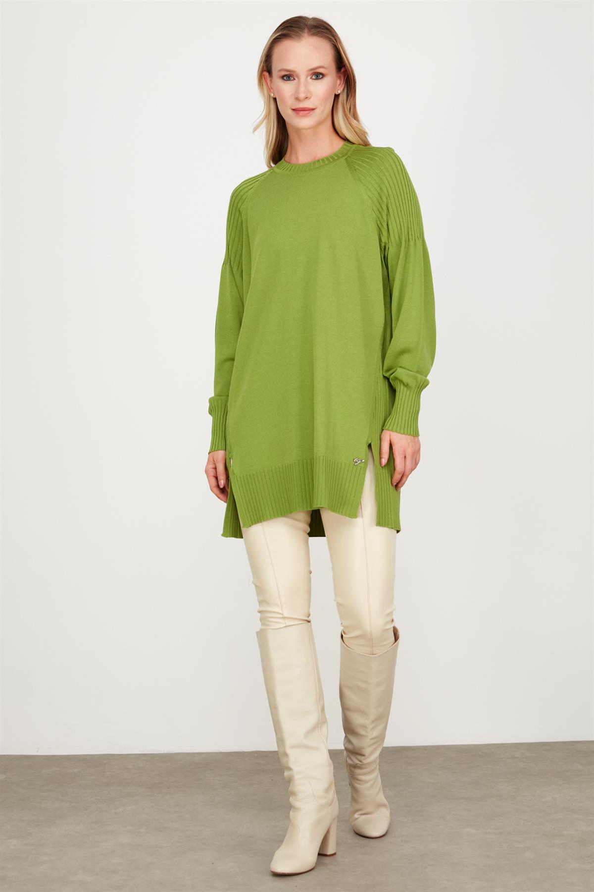 YANLARI YIRTMAÇLI RAYON TUNİK YEŞİL