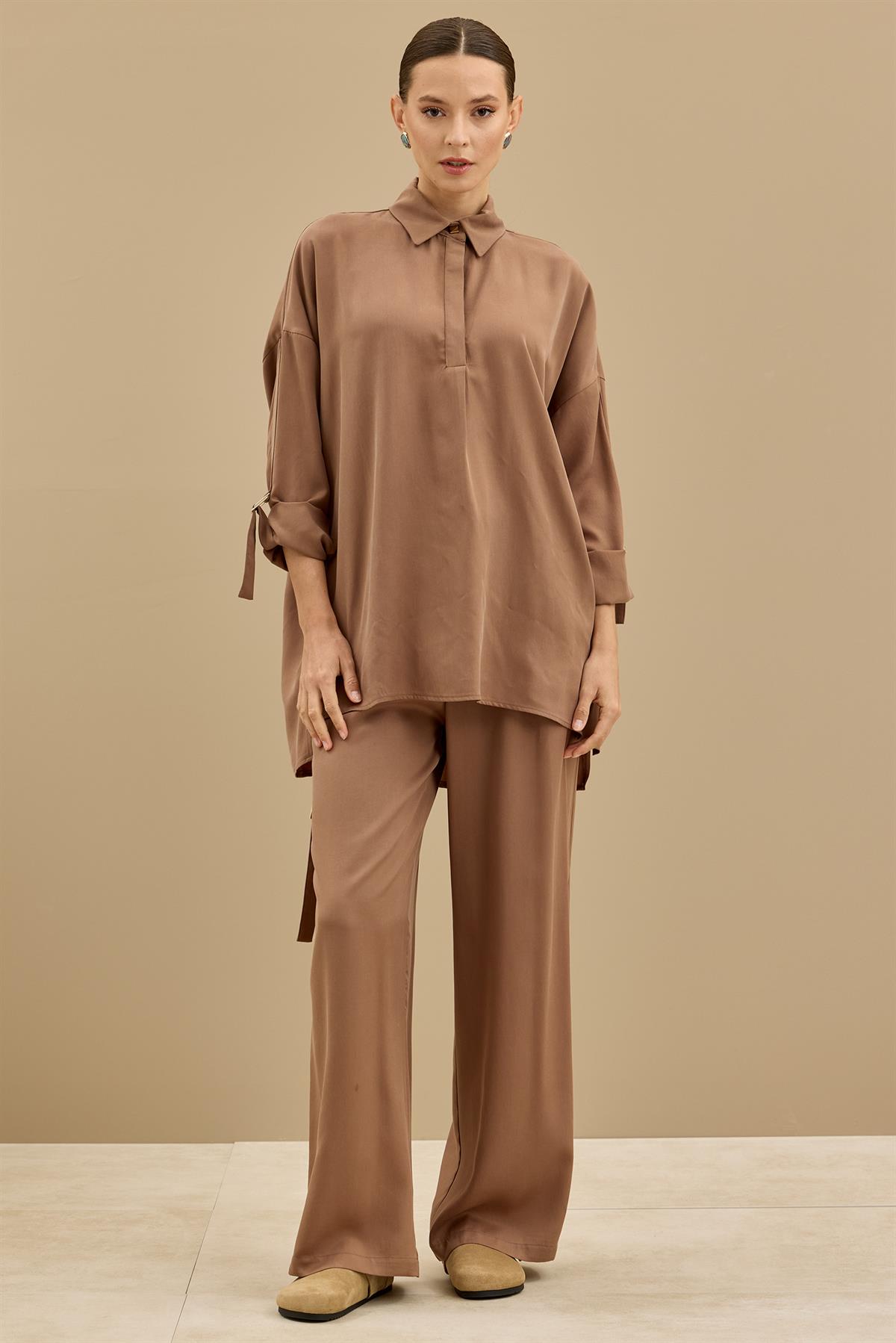 Yarım Patlı Apoletli Pantolon Tunik Takım MOCHA