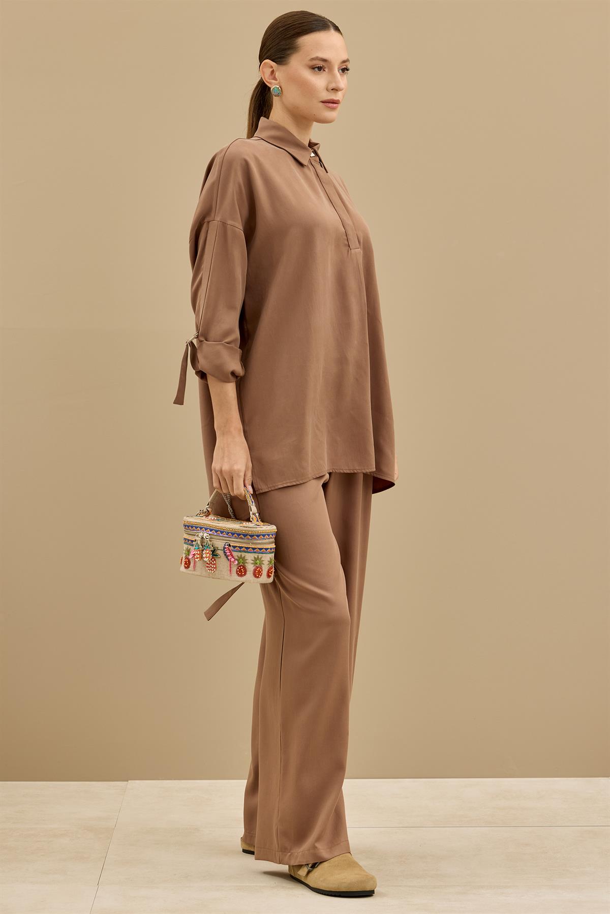 Yarım Patlı Apoletli Pantolon Tunik Takım MOCHA