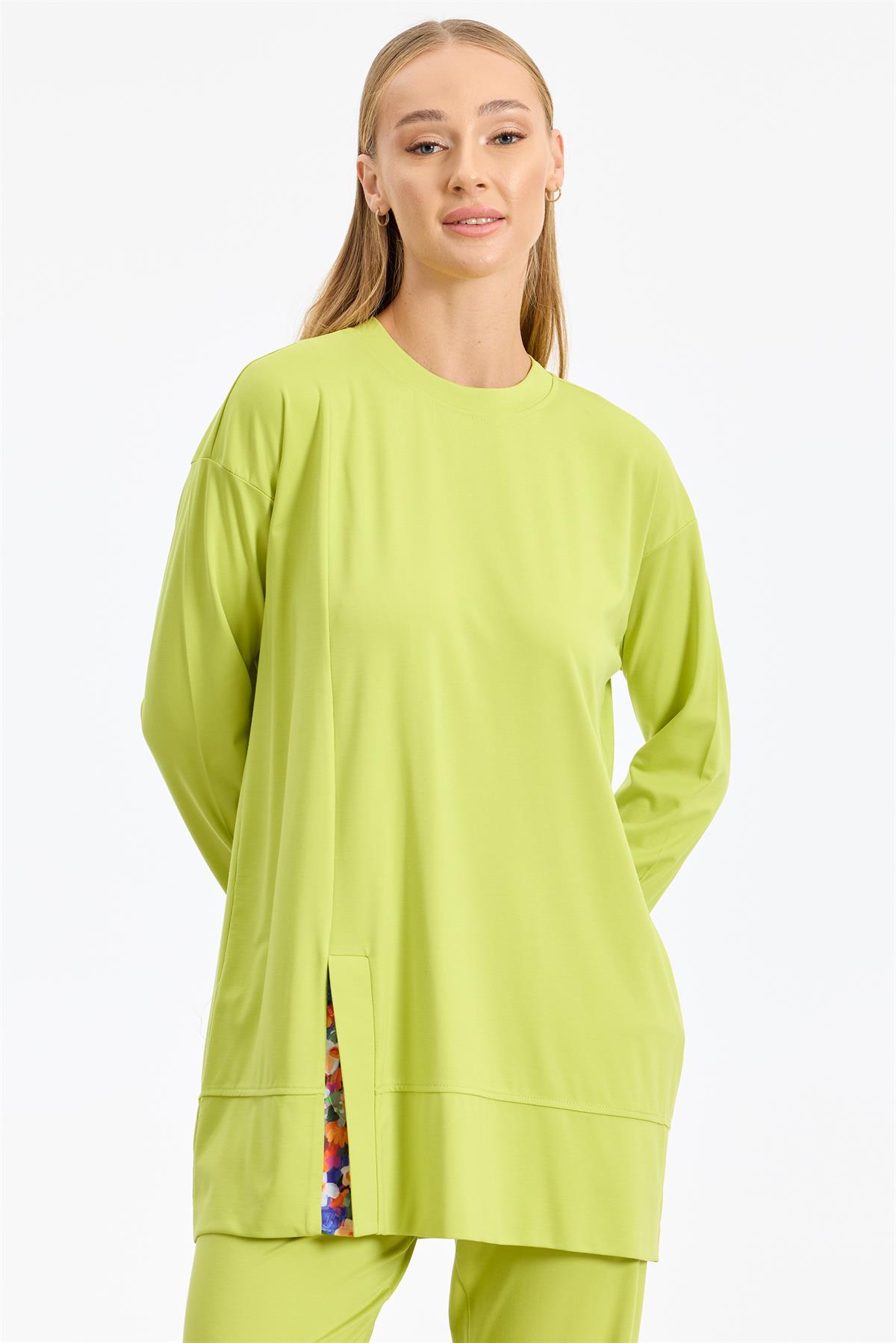 Yırtmacı Çiçek Kombinli Örme Takım ASİT