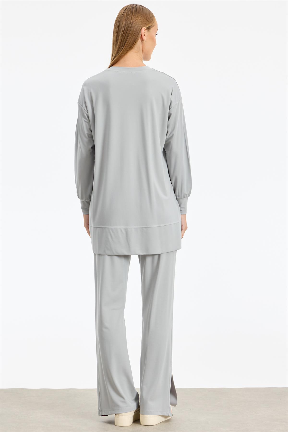 Yırtmacı Çiçek Kombinli Örme Takım GRİ