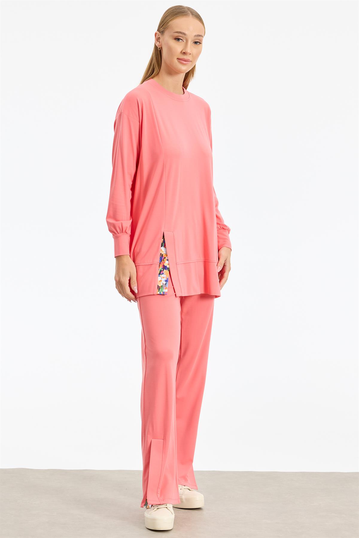 Yırtmacı Çiçek Kombinli Örme Takım KARİDES