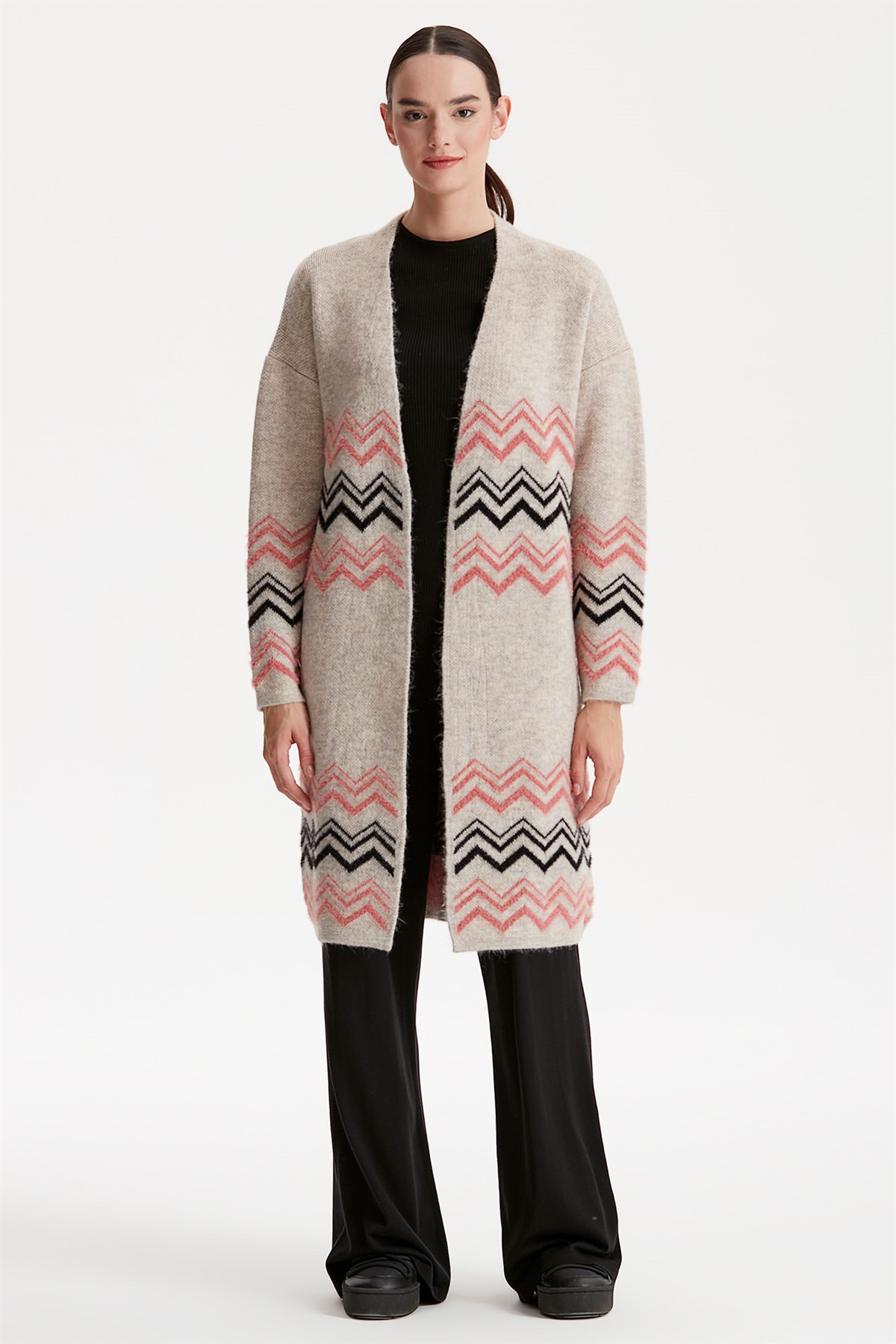 ZİKZAK ÇİZGİ DETAYLI TRİKO HIRKA BEJ