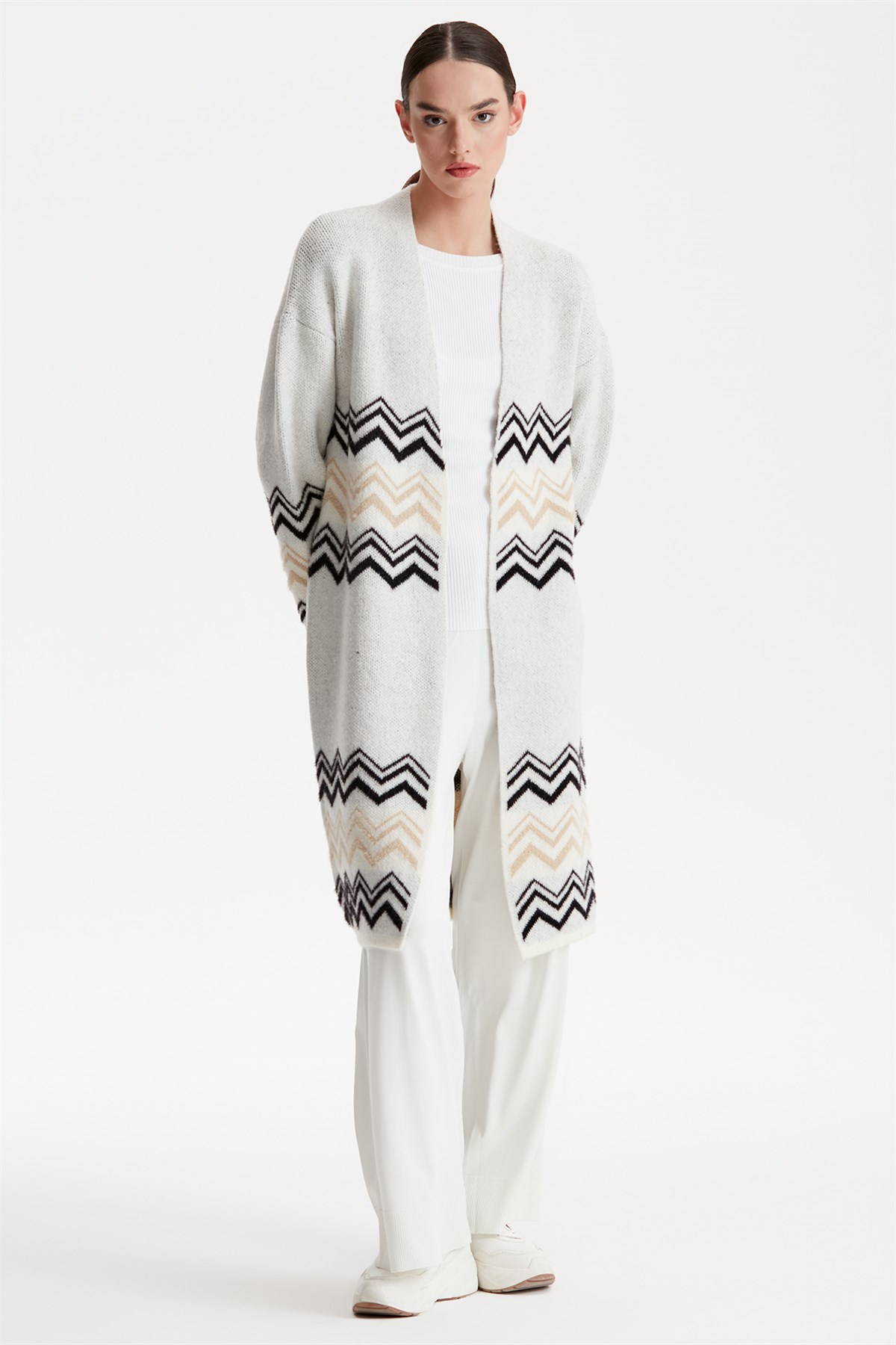 ZİKZAK ÇİZGİ DETAYLI TRİKO HIRKA EKRU