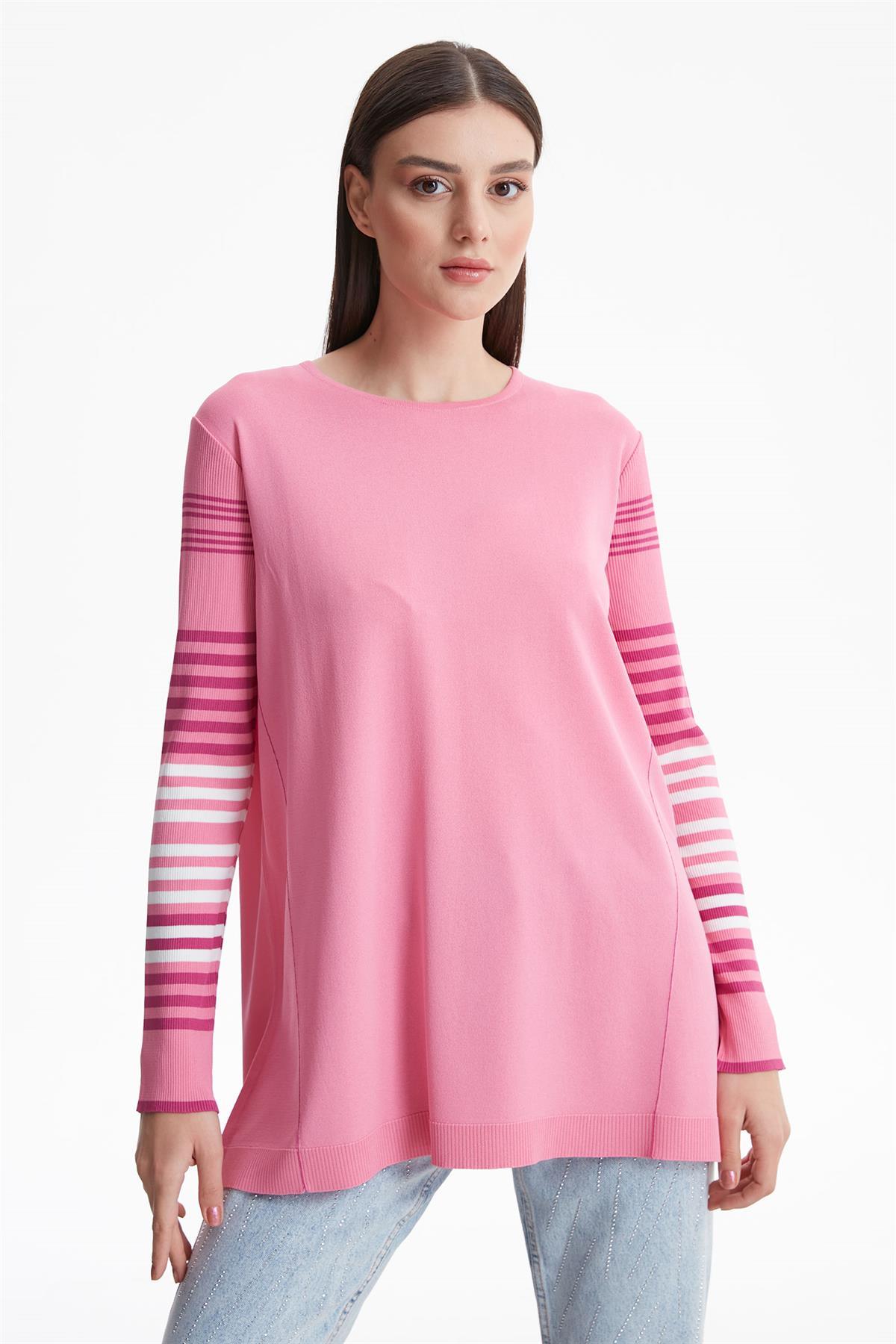 KOLLARI ÇİZGİLİ BASİC RAYON TRİKO TUNİK PEMBE