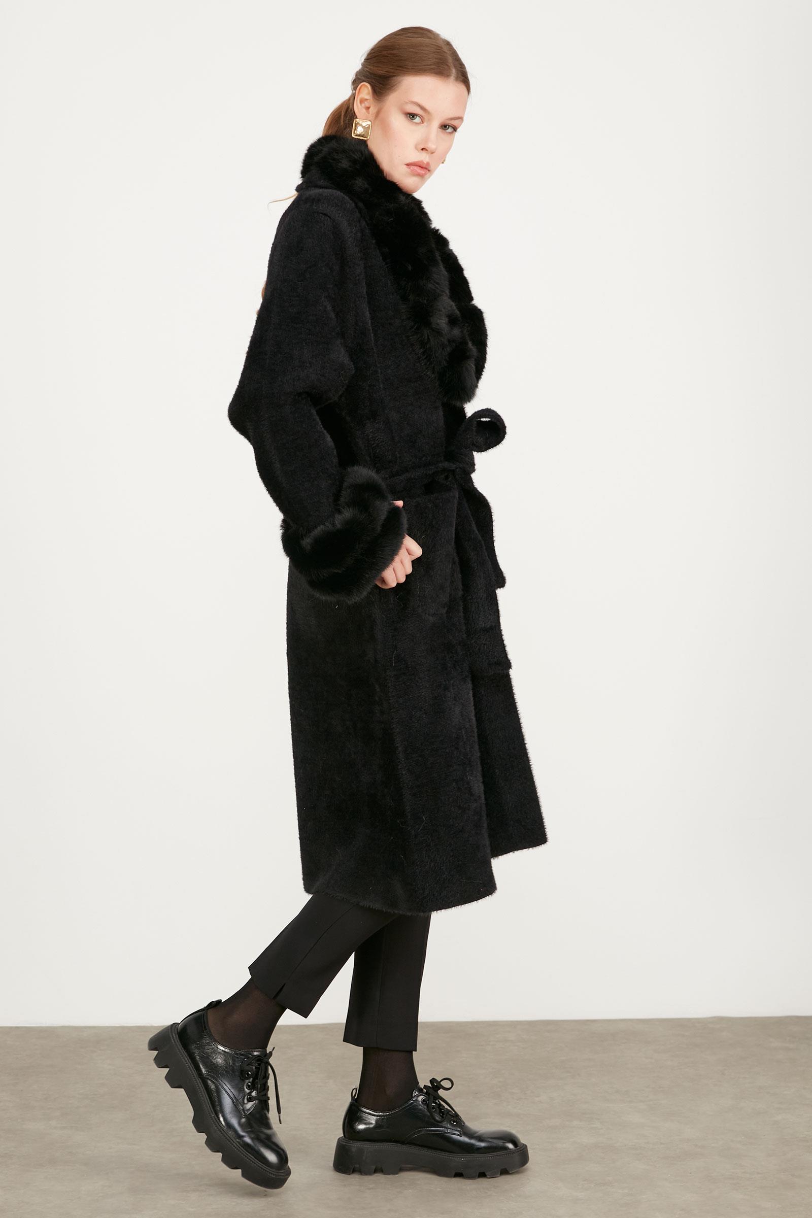 Kürk Detaylı Mink Kaban SİYAH