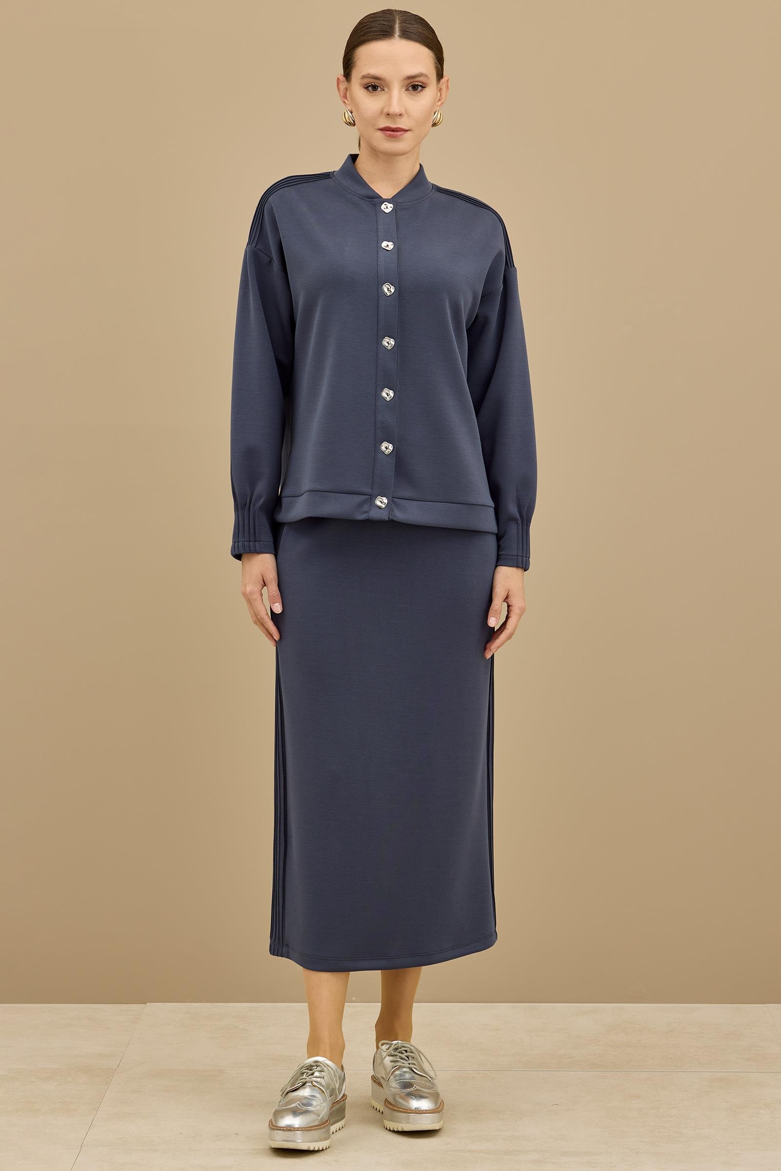 NERVÜR DETAYLI ETEKLİ TAKIM LACIVERT