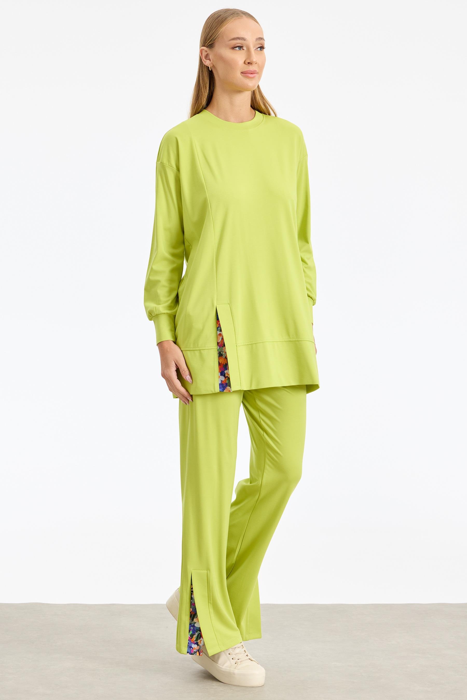 Yırtmacı Çiçek Kombinli Örme Takım ASİT