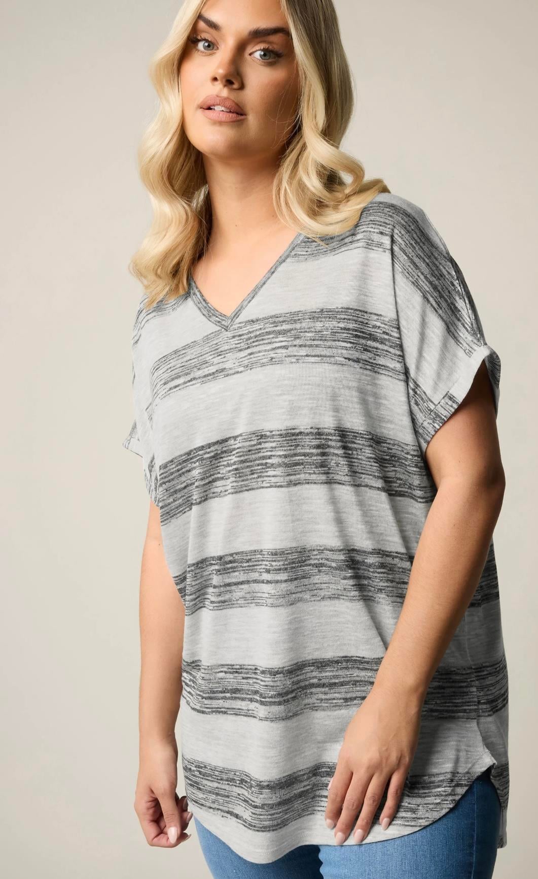 Gri çizgili bluz