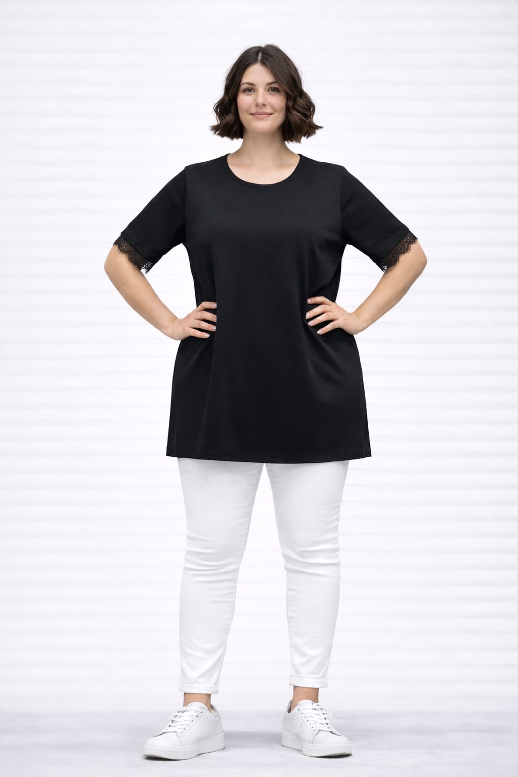 Kolları dantel detaylı bluz 