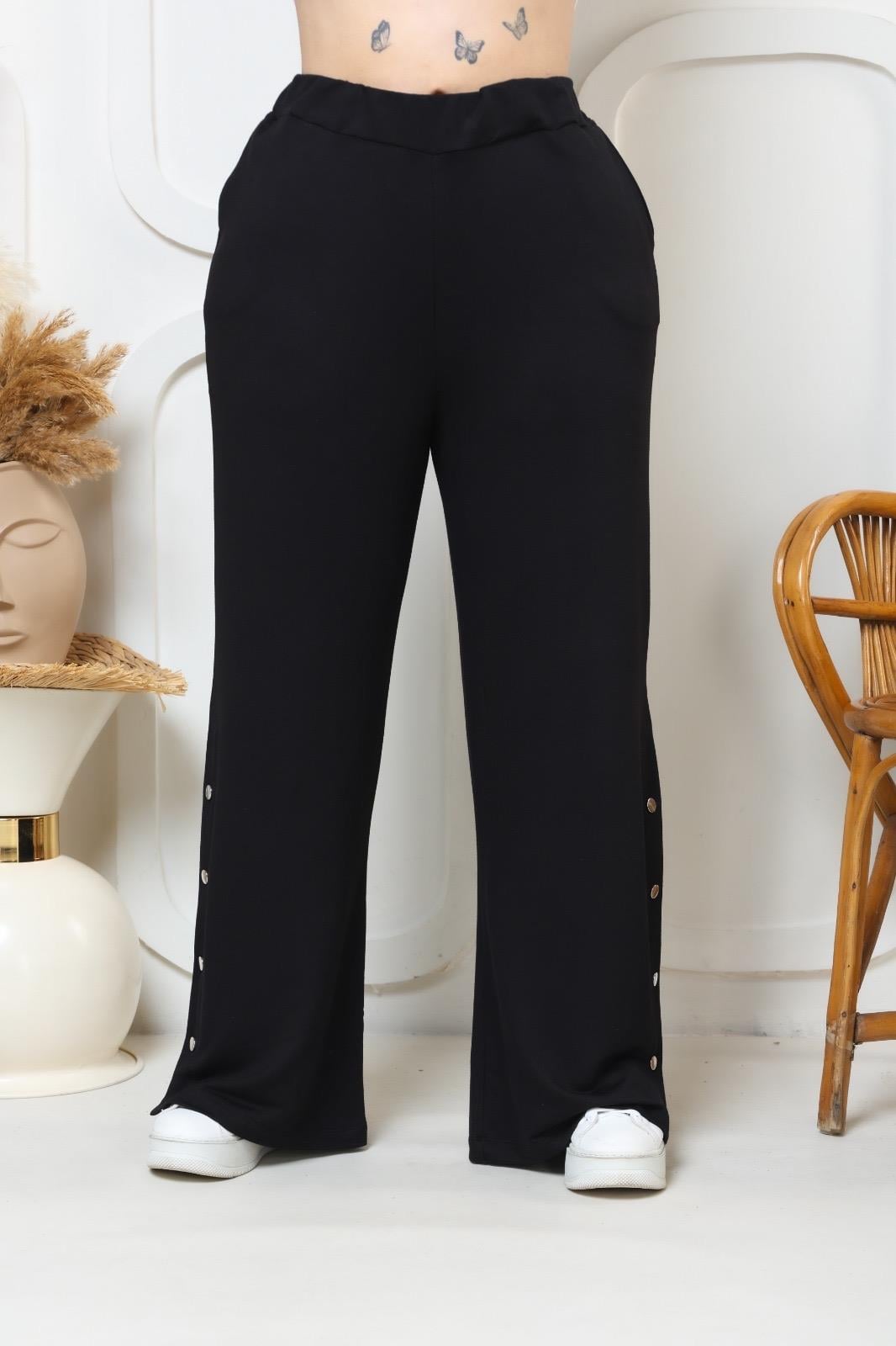 Siyah çıtçıtlı salaş model pantolon