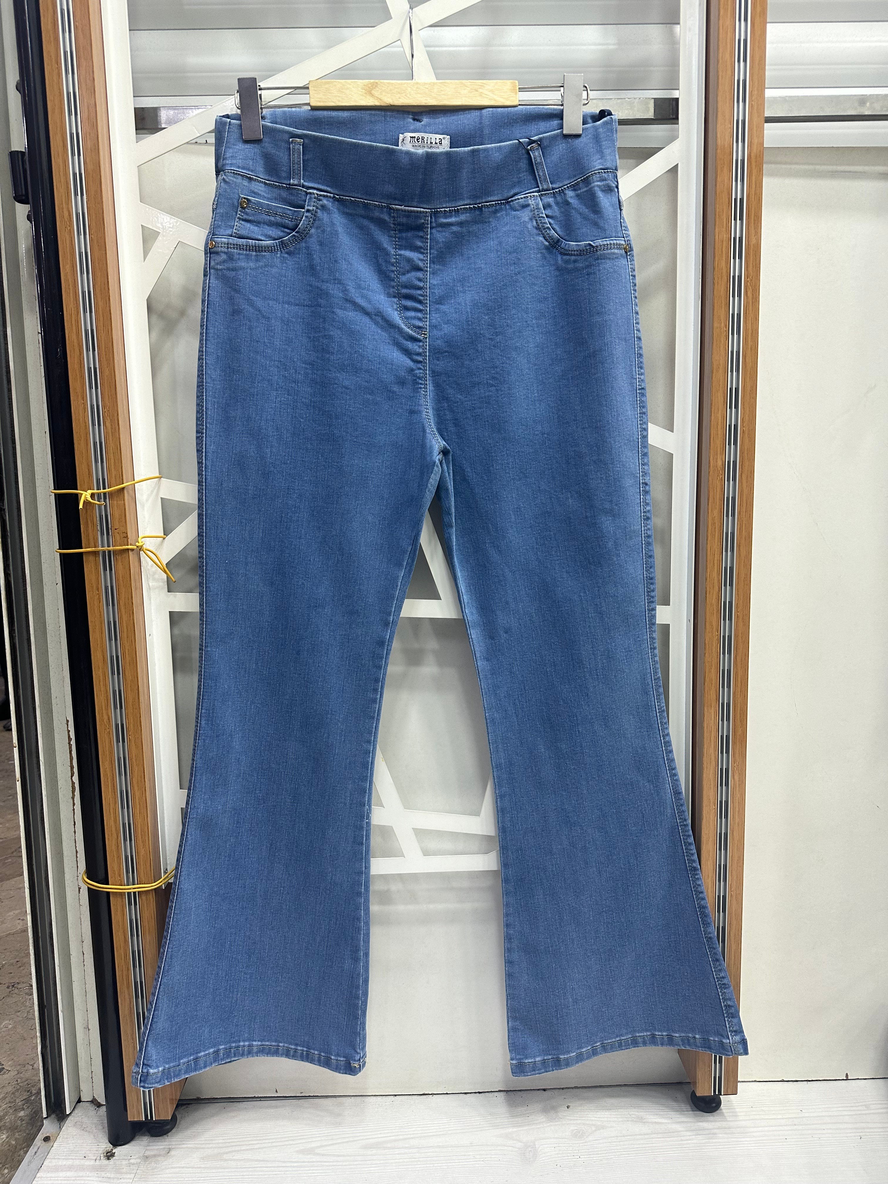 Açık mavi İspanyol paça kot pantolon 