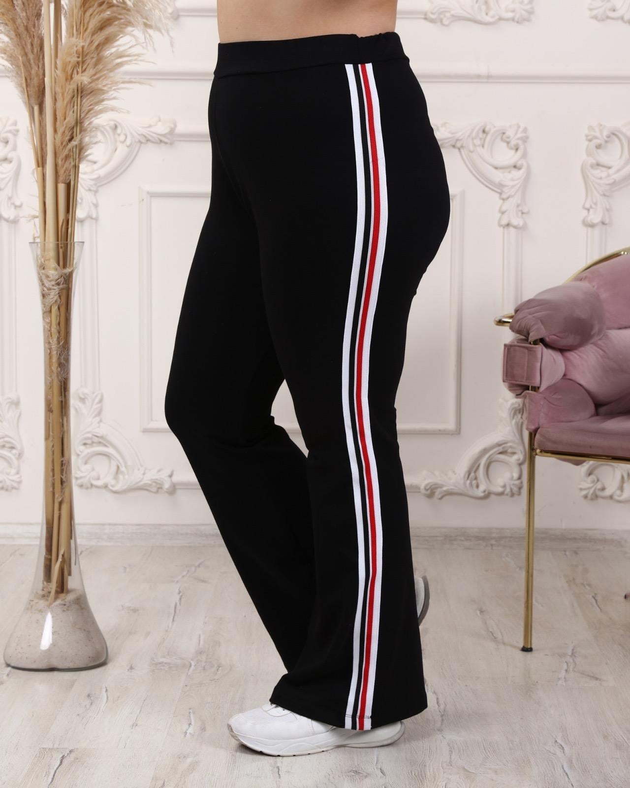 Kırmızı beyaz şeritli İspanyol paça eşofman altı