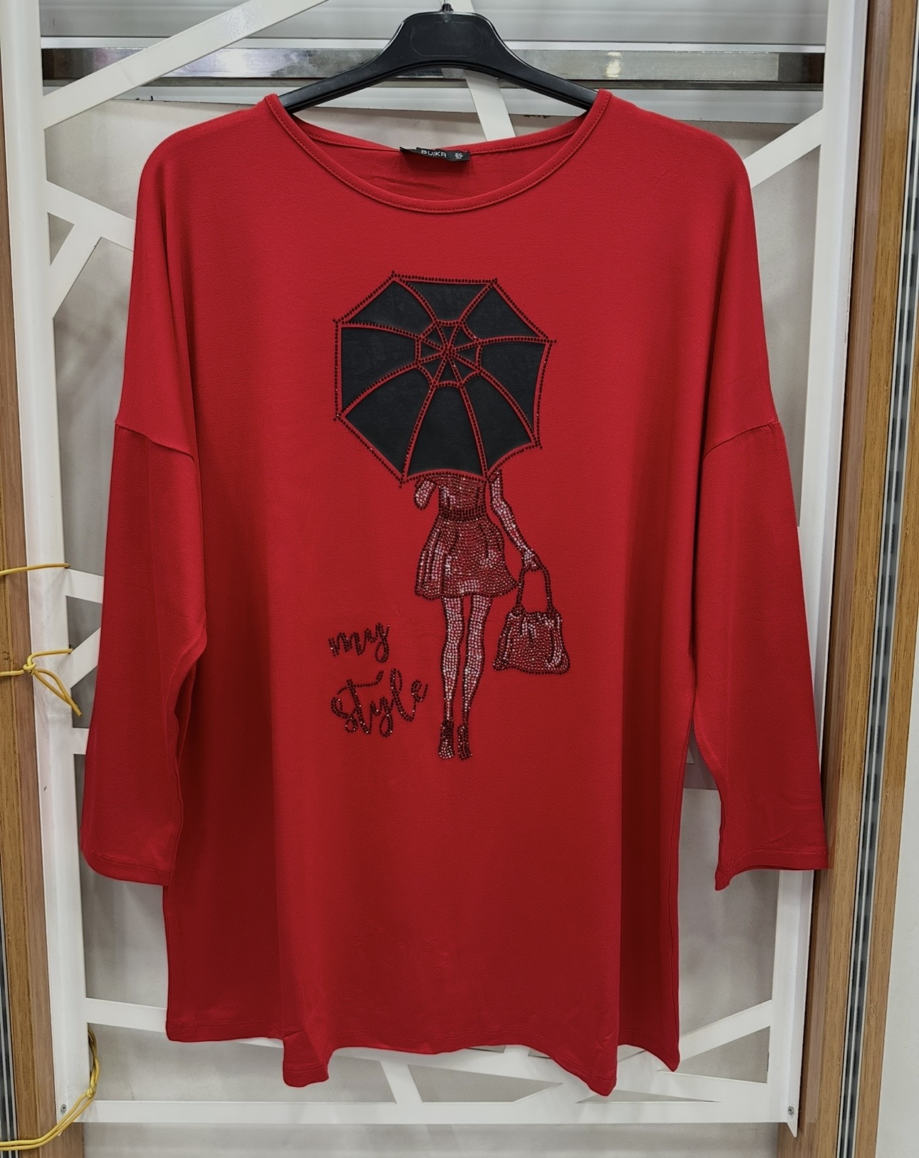 Kırmızı taşlı  bluz 