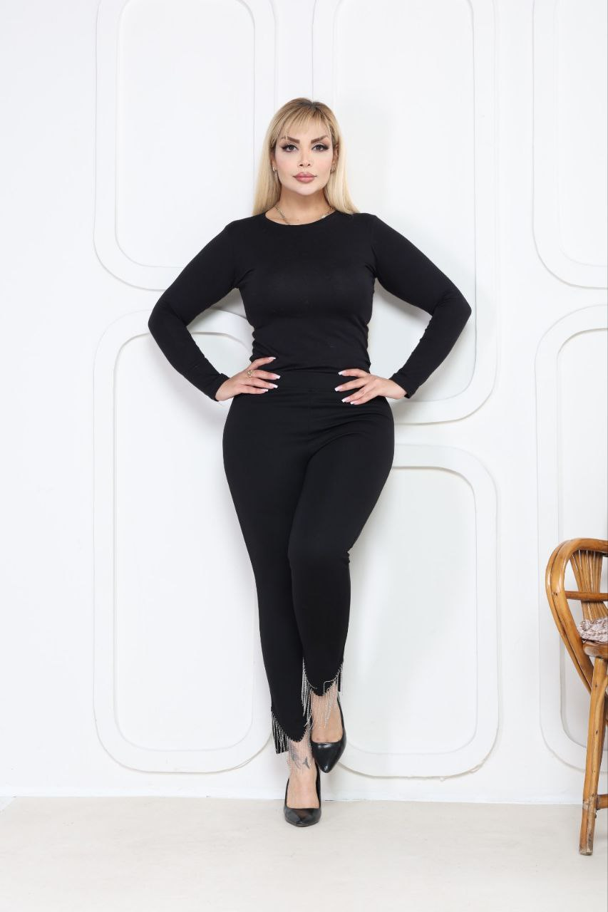 Paçası taş püsküllü tayt 