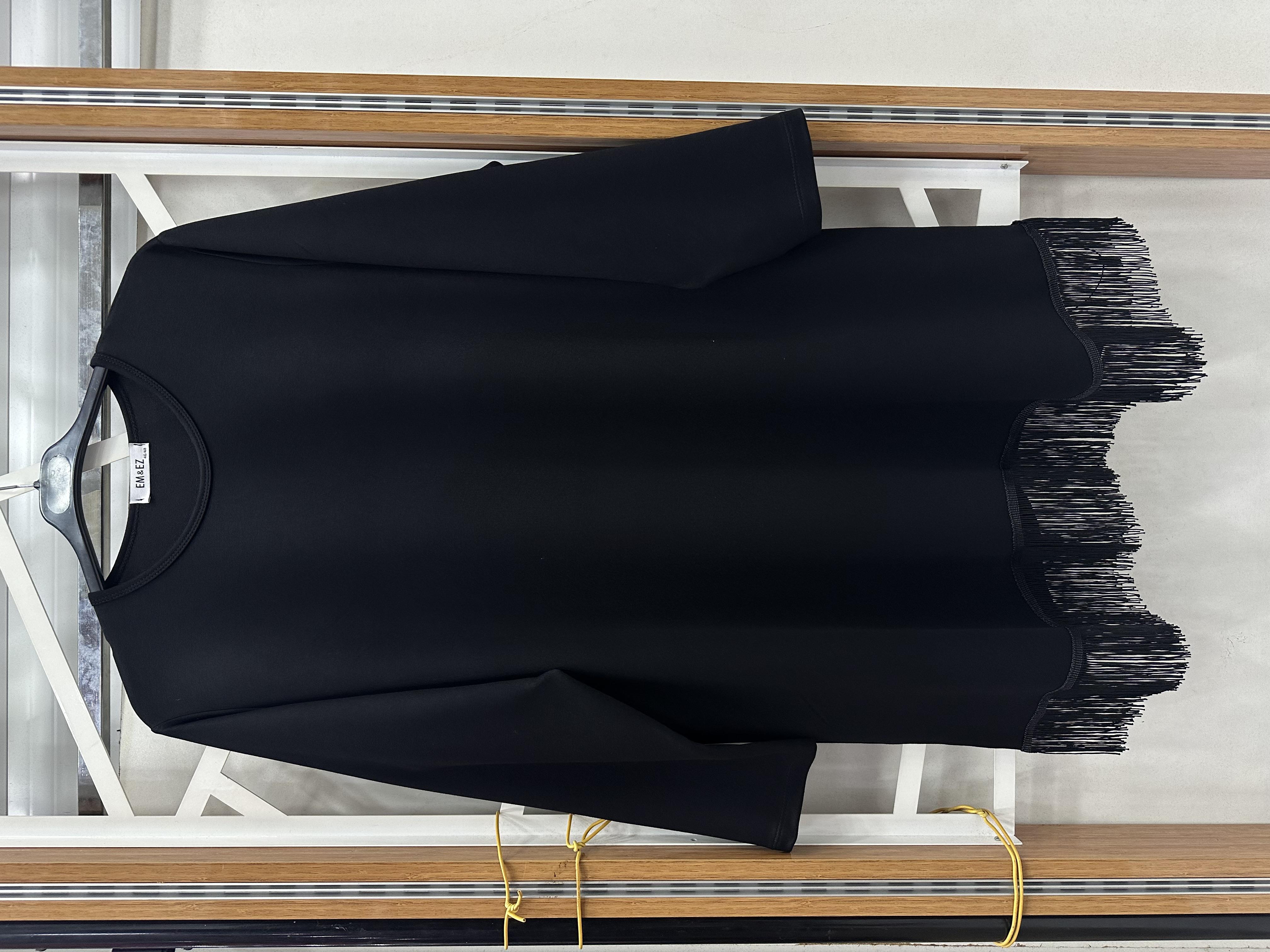 Püskül detaylı tunik bluz