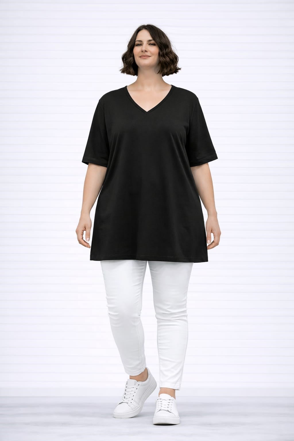 Siyah v yaka tişört 