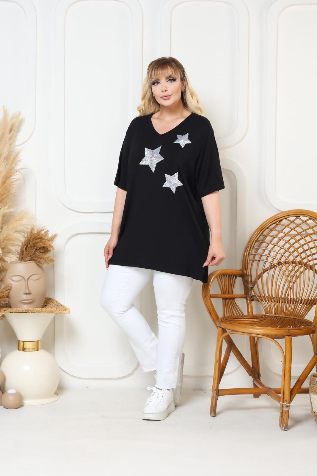 Siyah yıldız payetli tişört 