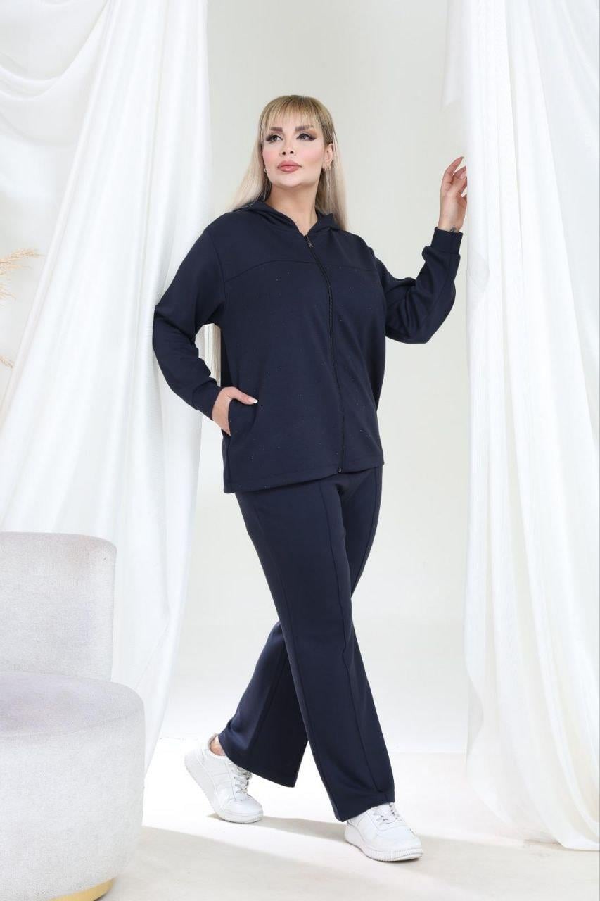 Taş detaylı lacivert takım