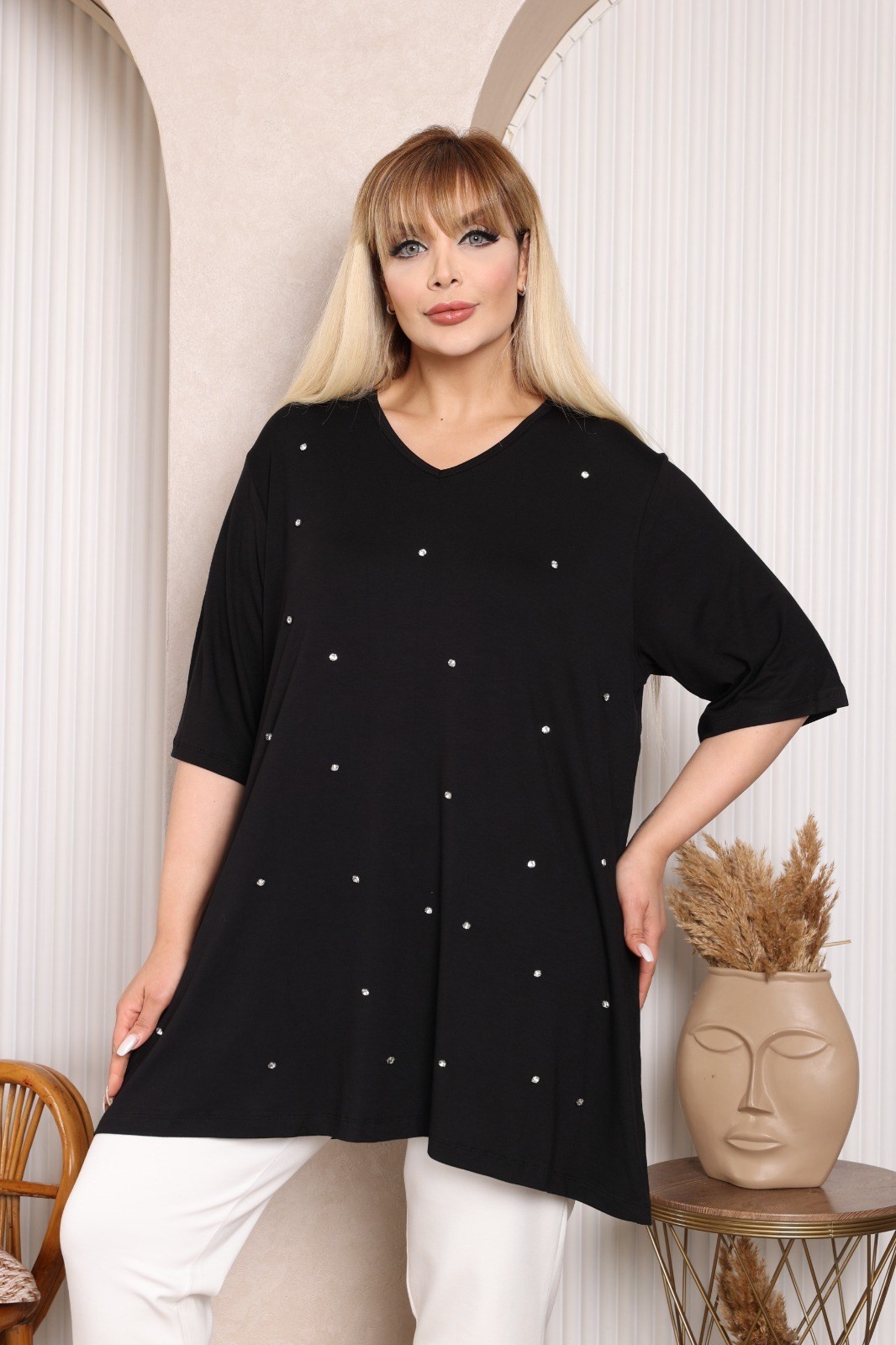 Taş detaylı siyah bluz 