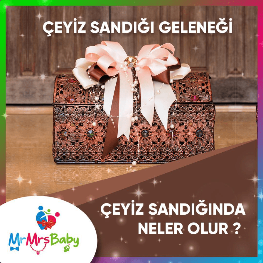 Pembe ve krem kurdelelerle süslenmiş işlemeli geleneksel çeyiz sandığı, çeyiz sandığı geleneği ve içine konulan ürünler