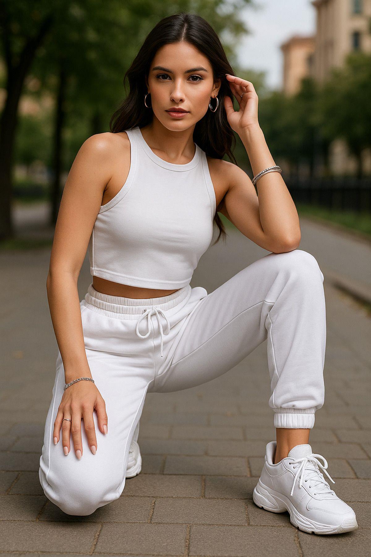Kadın Beyaz Eşofman Altı - Yüksek Bel Oversize Rahat Kesim Bağcıklı Basic Eşofman Altı