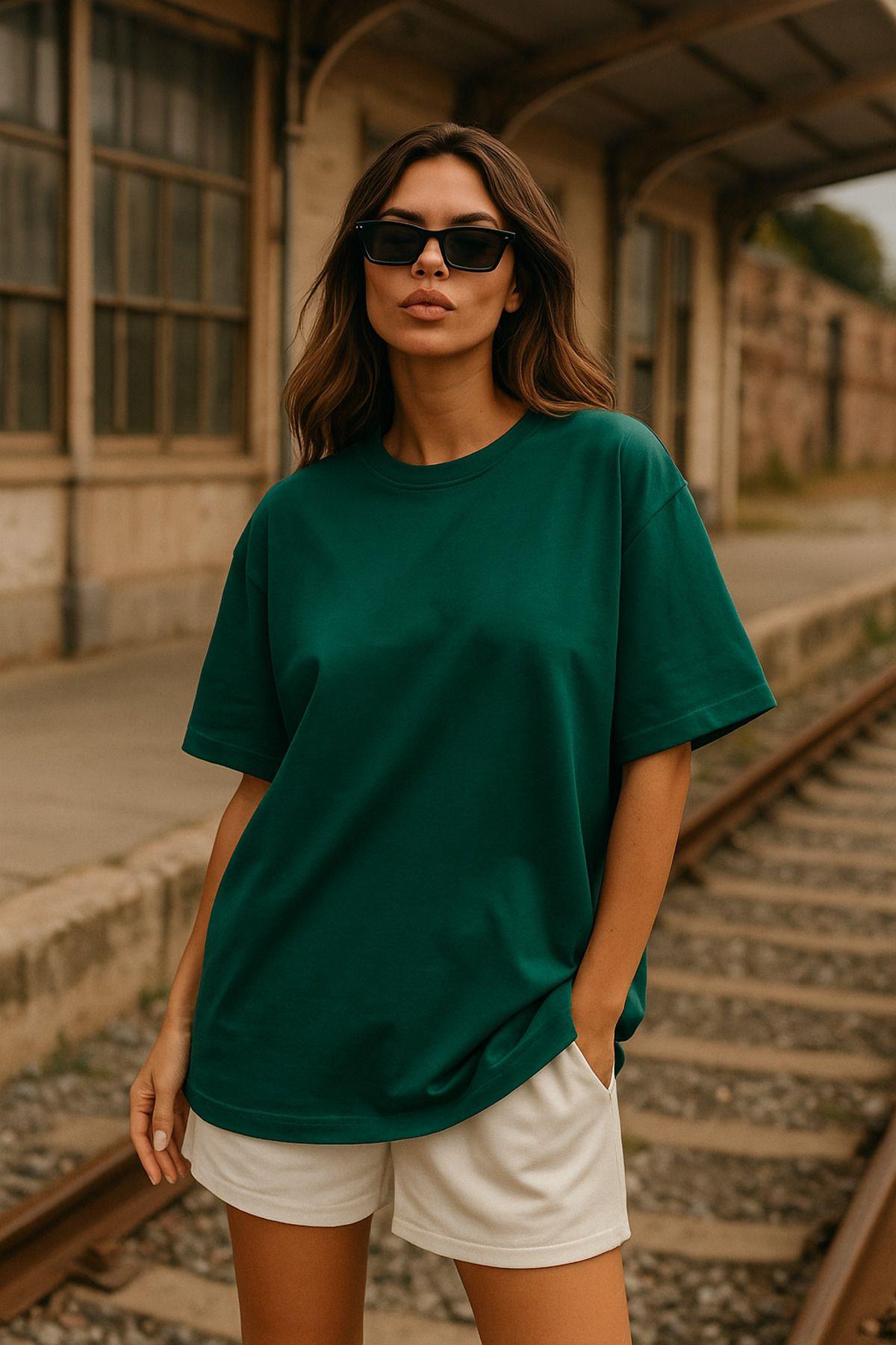 Kadın Yeşil %100 Pamuk Oversize Basic Tişört – Rahat Kalıp Relaxed Bisiklet Yaka T-Shirt