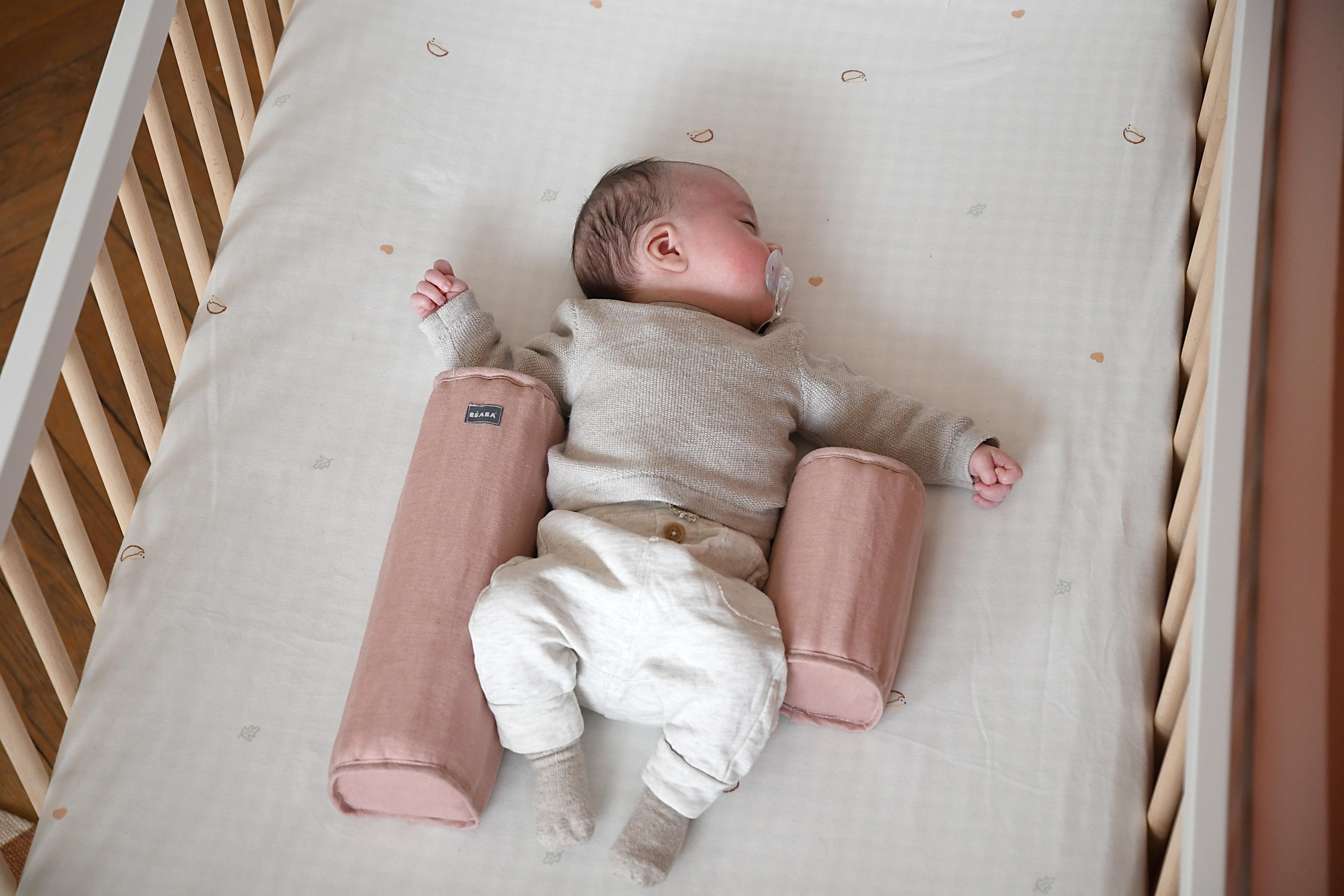 Yan Yatma yastığı, Old pink