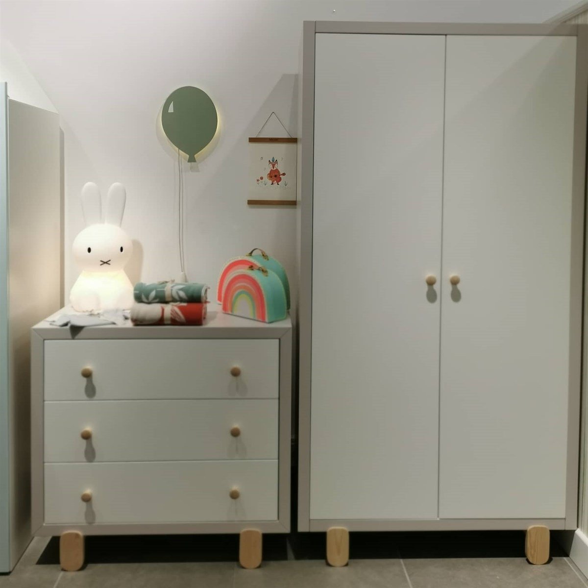 Carousel İki Kapaklı Dolap 