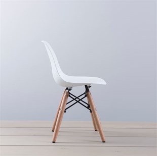 Iskandinav Beyaz Sandalye