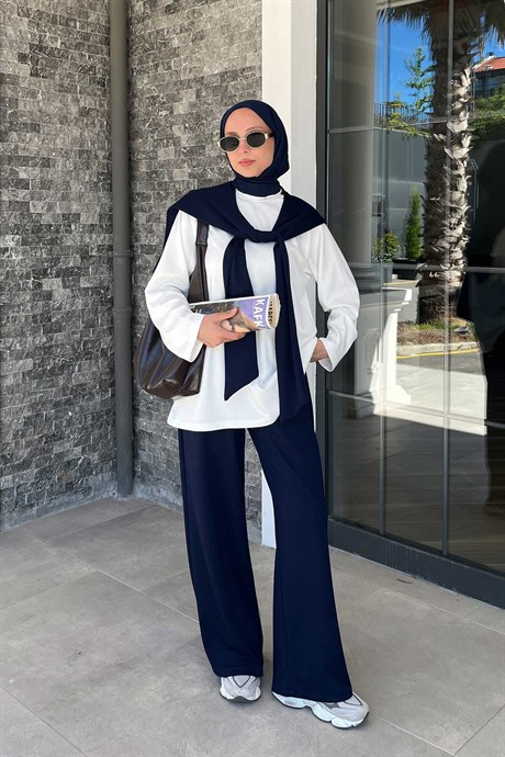 Omuz Atkı Detaylı Takım Lacivert