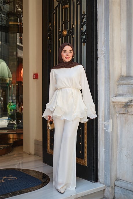 Beli Büzgülü Pantolonlu Şifon Takım Beyaz