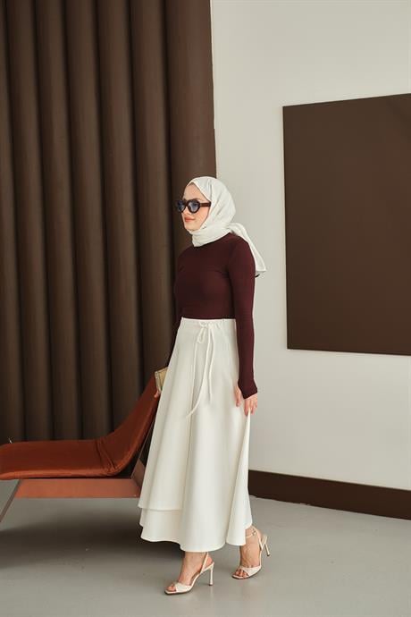 Kurdele Detay Etek Beyaz