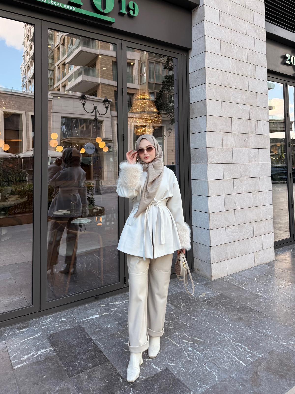 Bel Bağlamalı Kaşe Kaban Krem