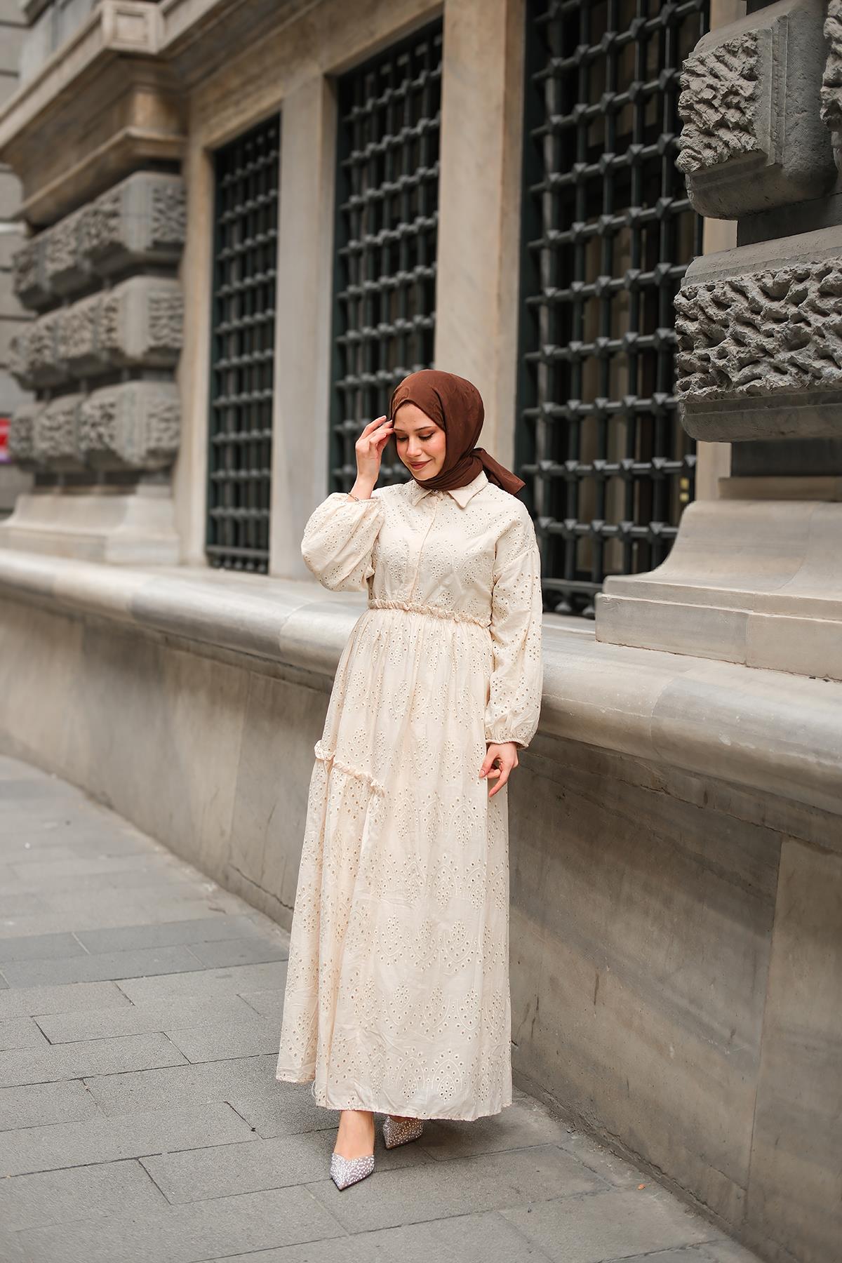 Beli Lastikli Brode Elbise  Krem