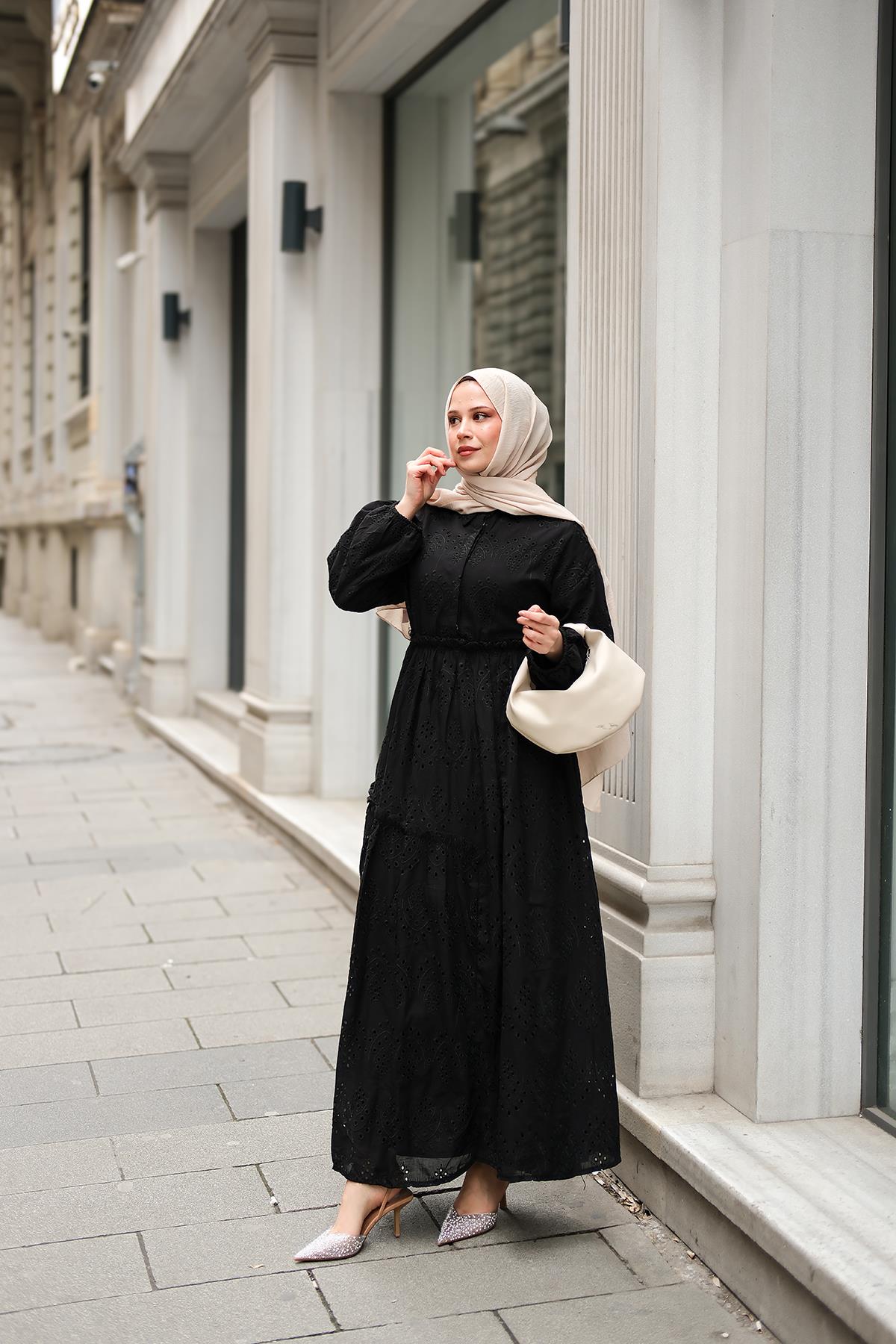 Beli Lastikli Brode Elbise  Siyah