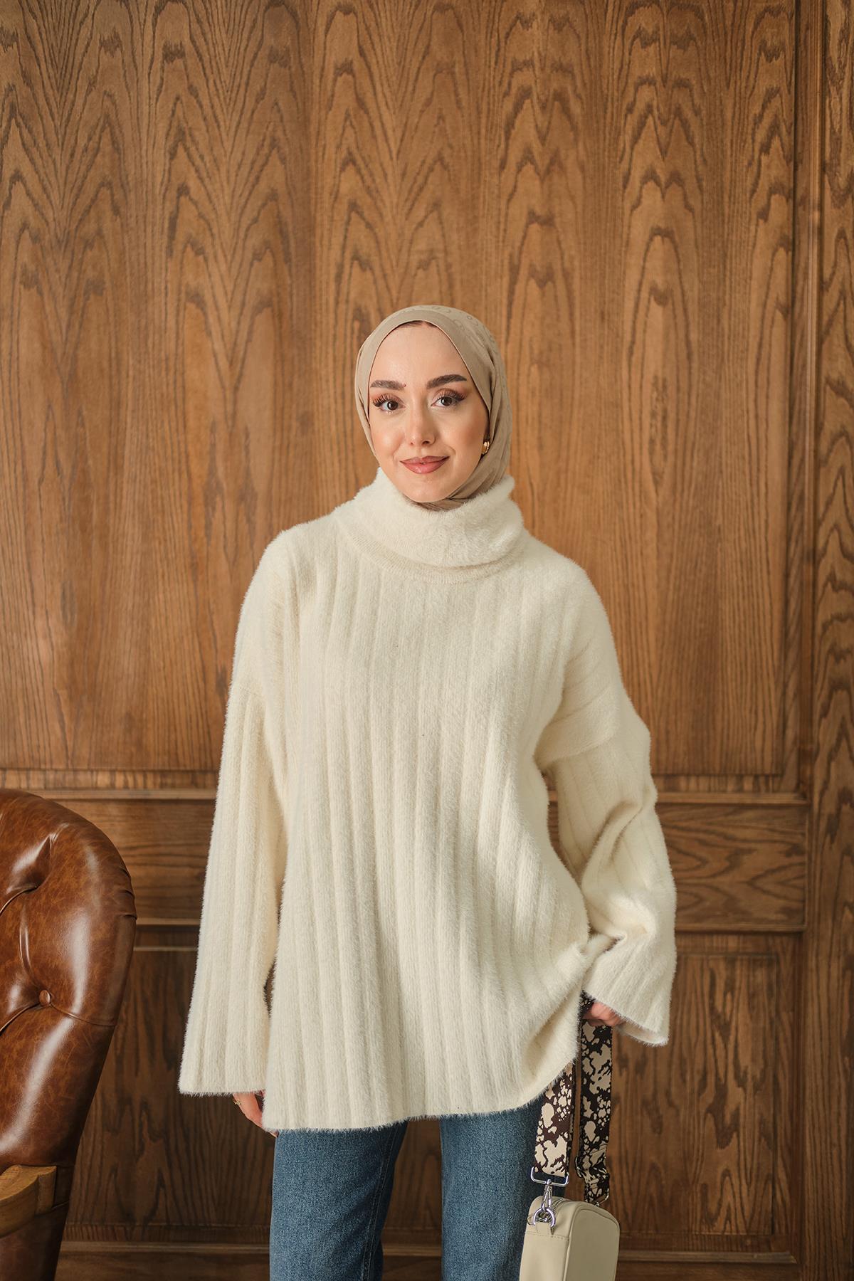 Boğazlı Peluş Triko Hırka Ekru