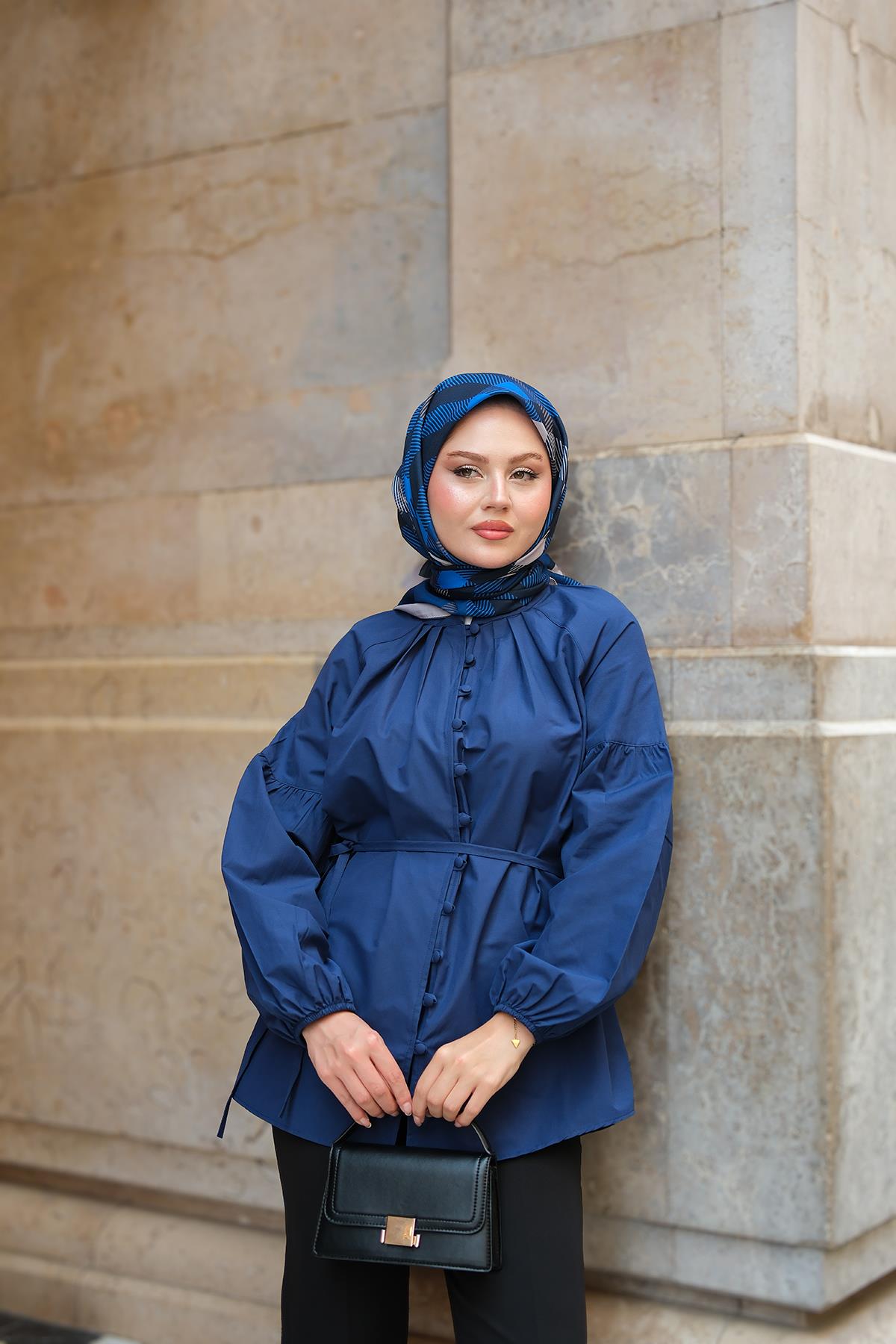 Brit Düğme Detaylı Gömlek Lacivert