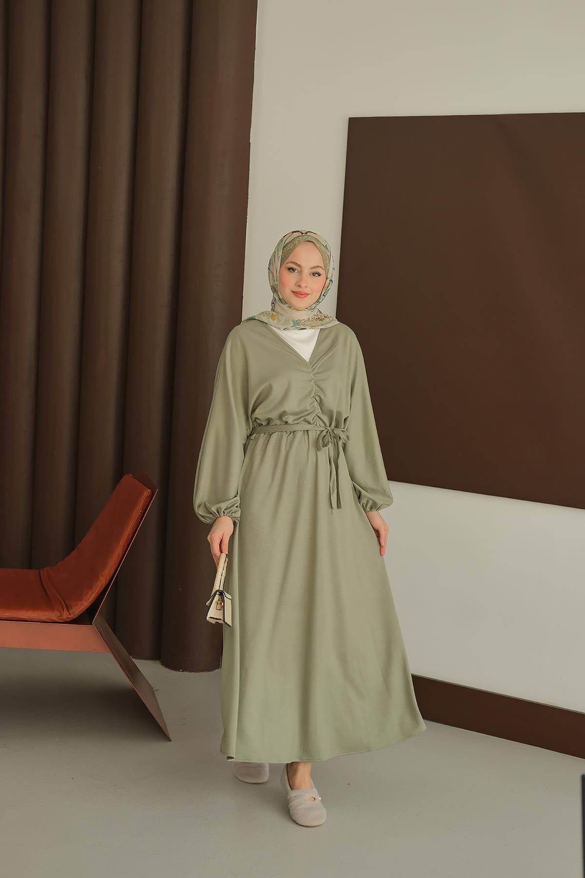 Büzgü Detay Elbise Yeşil