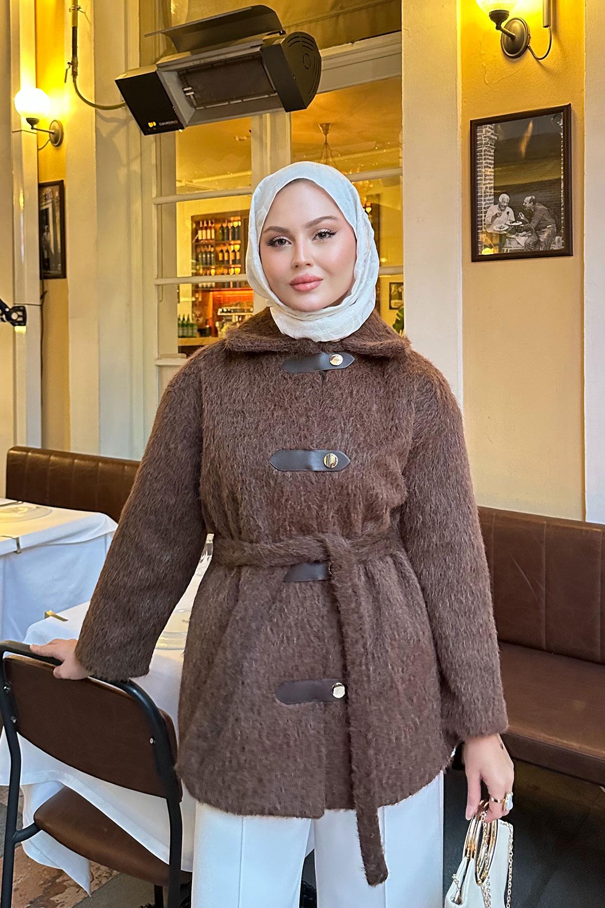 Çıtçıt Detay Bel Bağlamalı Kaban Kahverengi